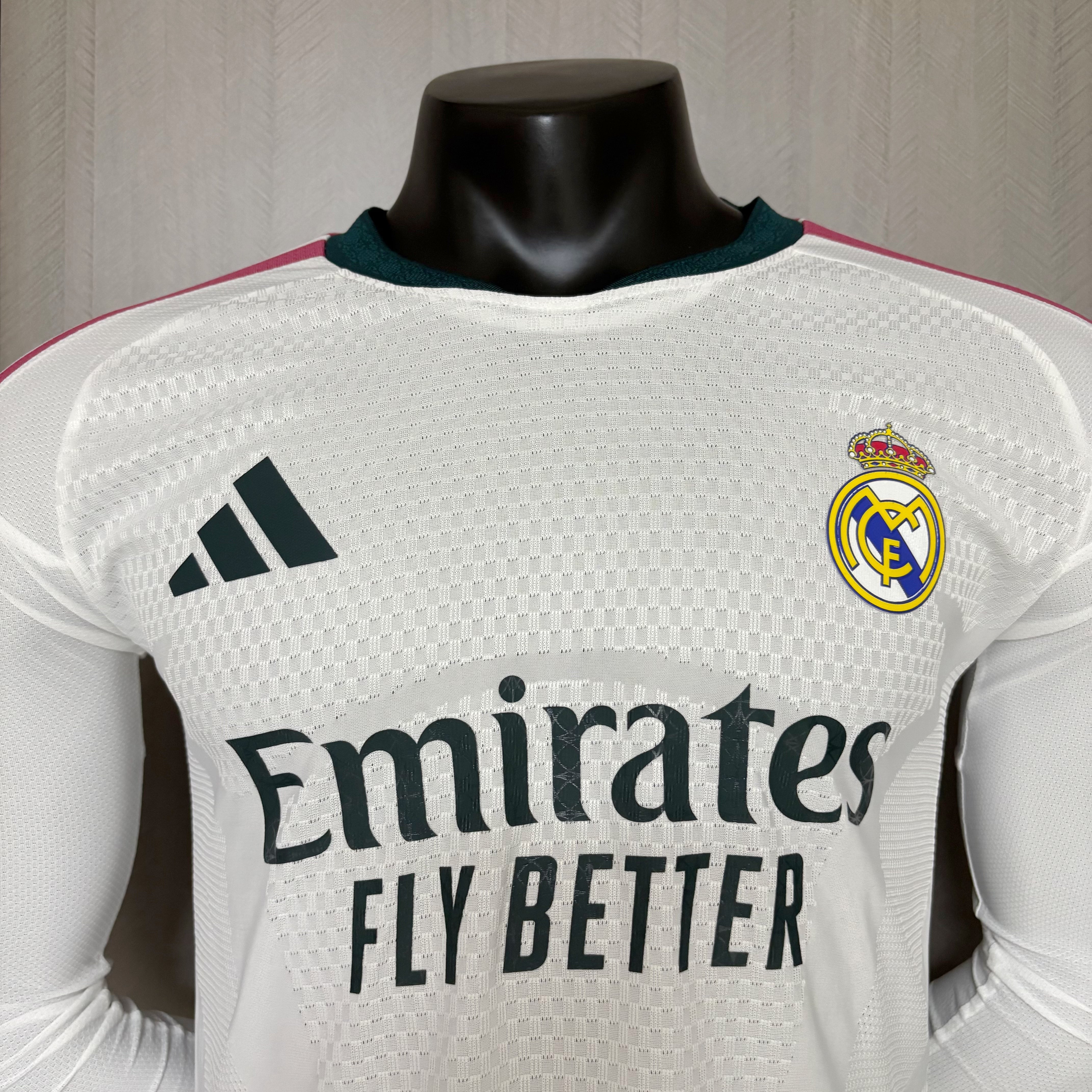 Player version long-sleeved 2026/27 Real Madrid home jersey