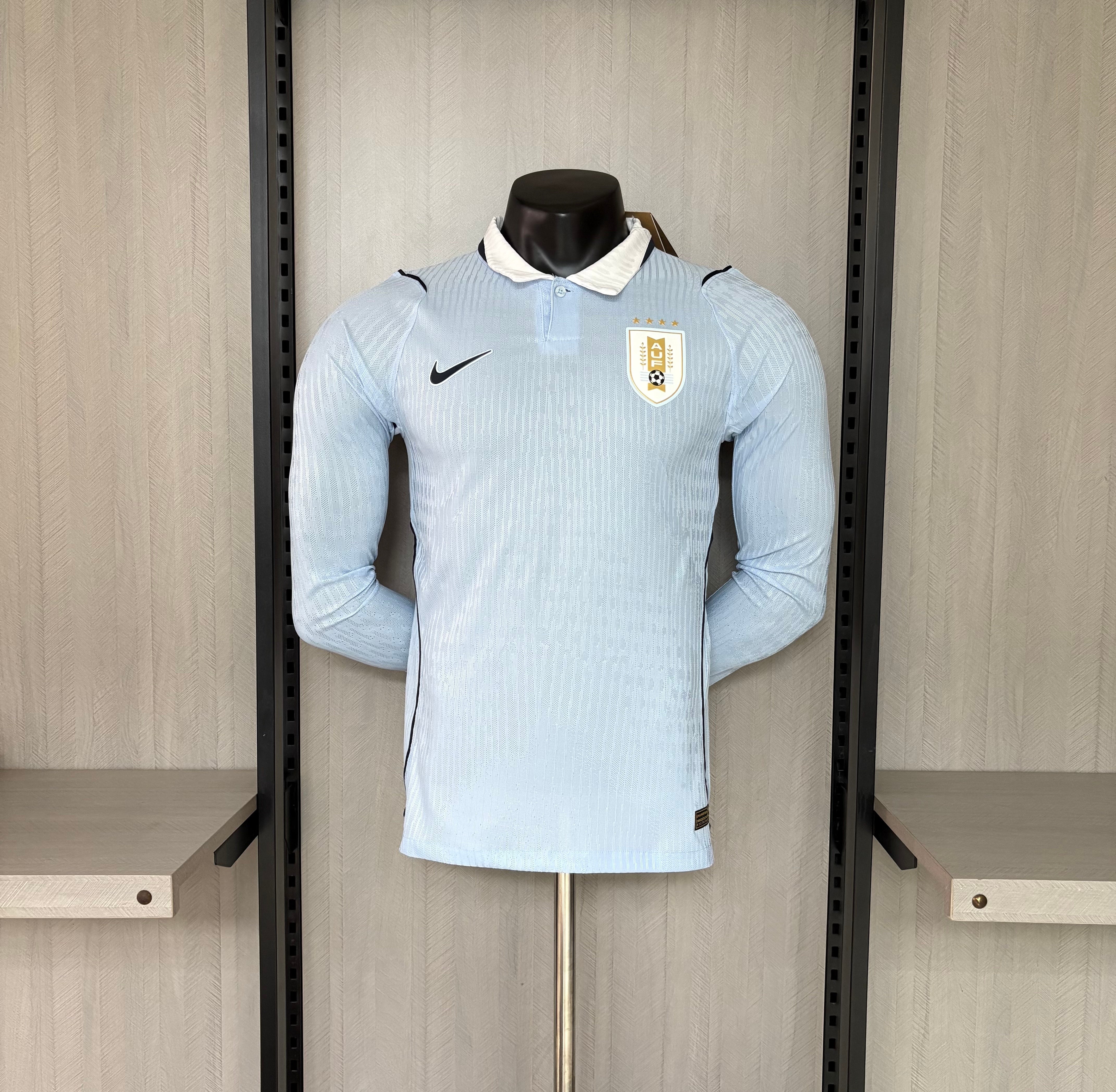 Player version long-sleeved 2026 Uruguay home jersey