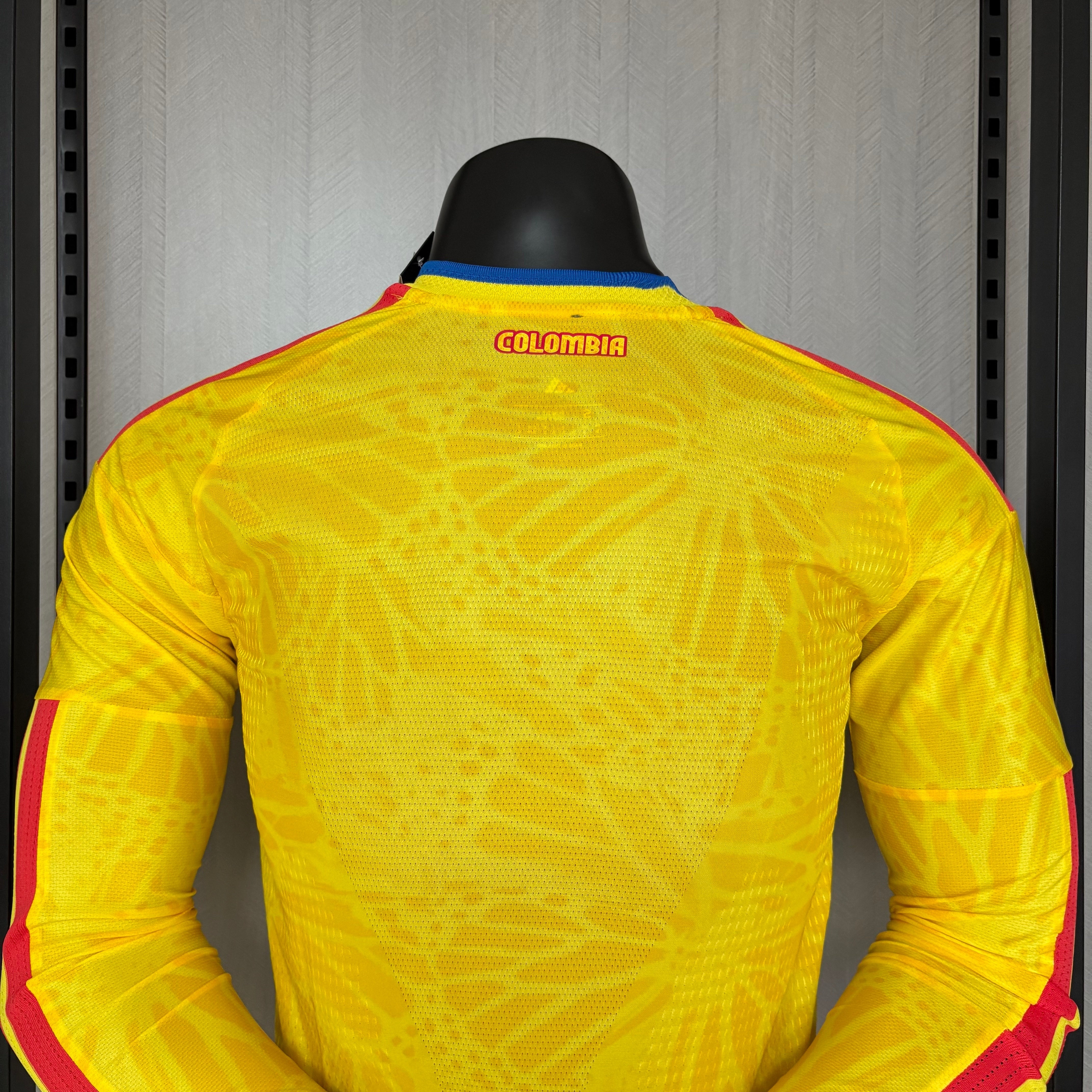 Player version long-sleeved 2026 Colombia home jersey