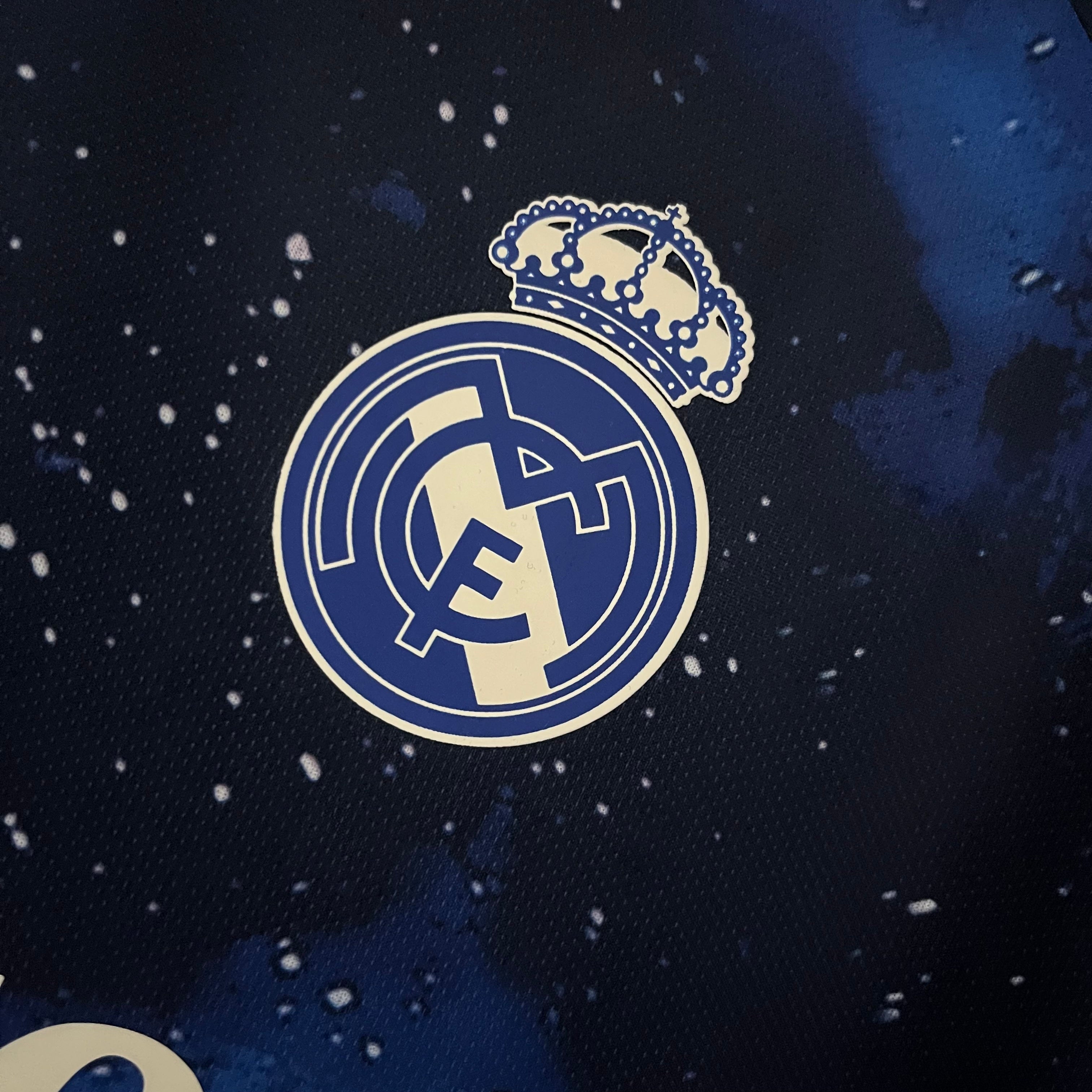 Retro Real Madrid 2018/19EA Joint Edition Blue