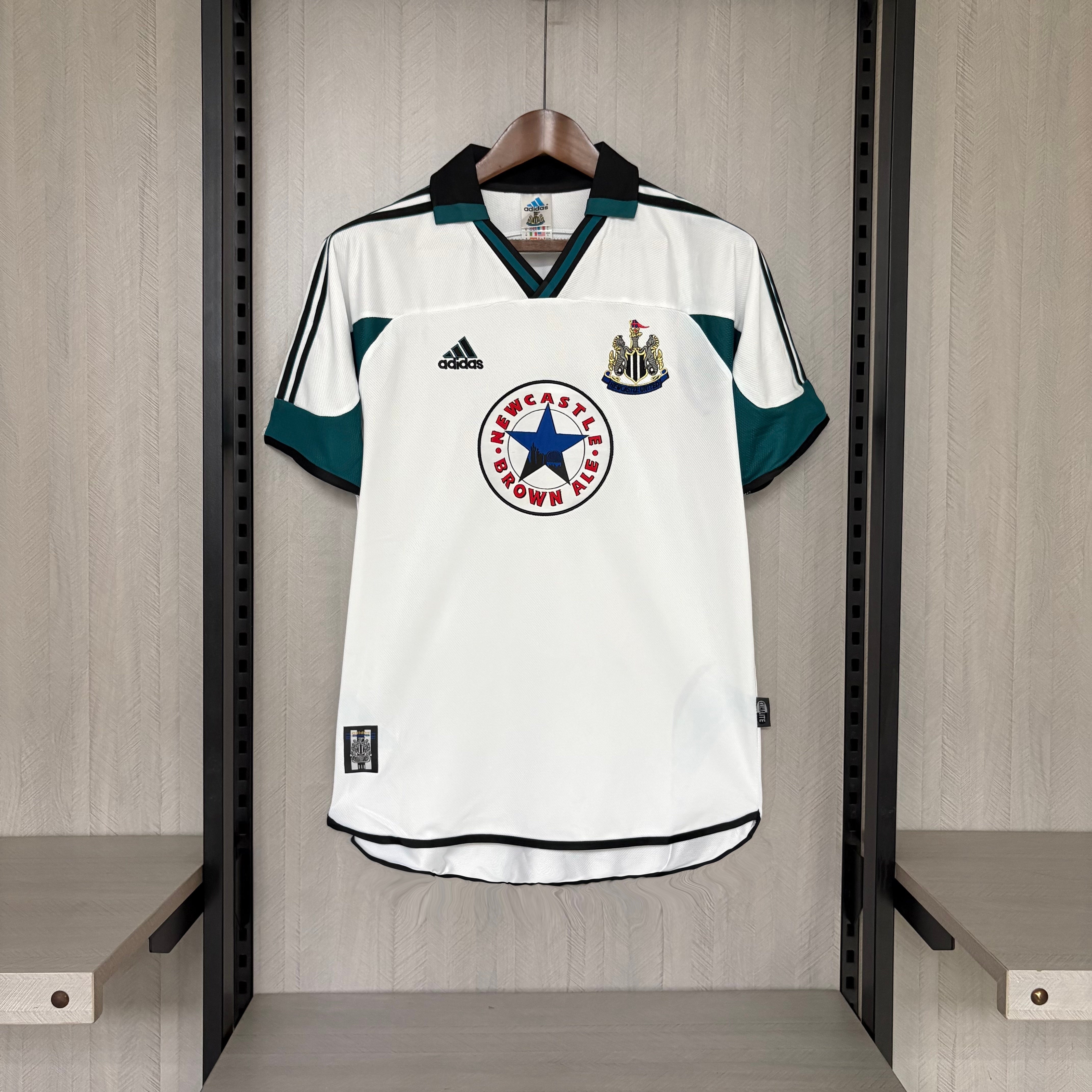 Retro Newcastle 1999/00 Away Jersey