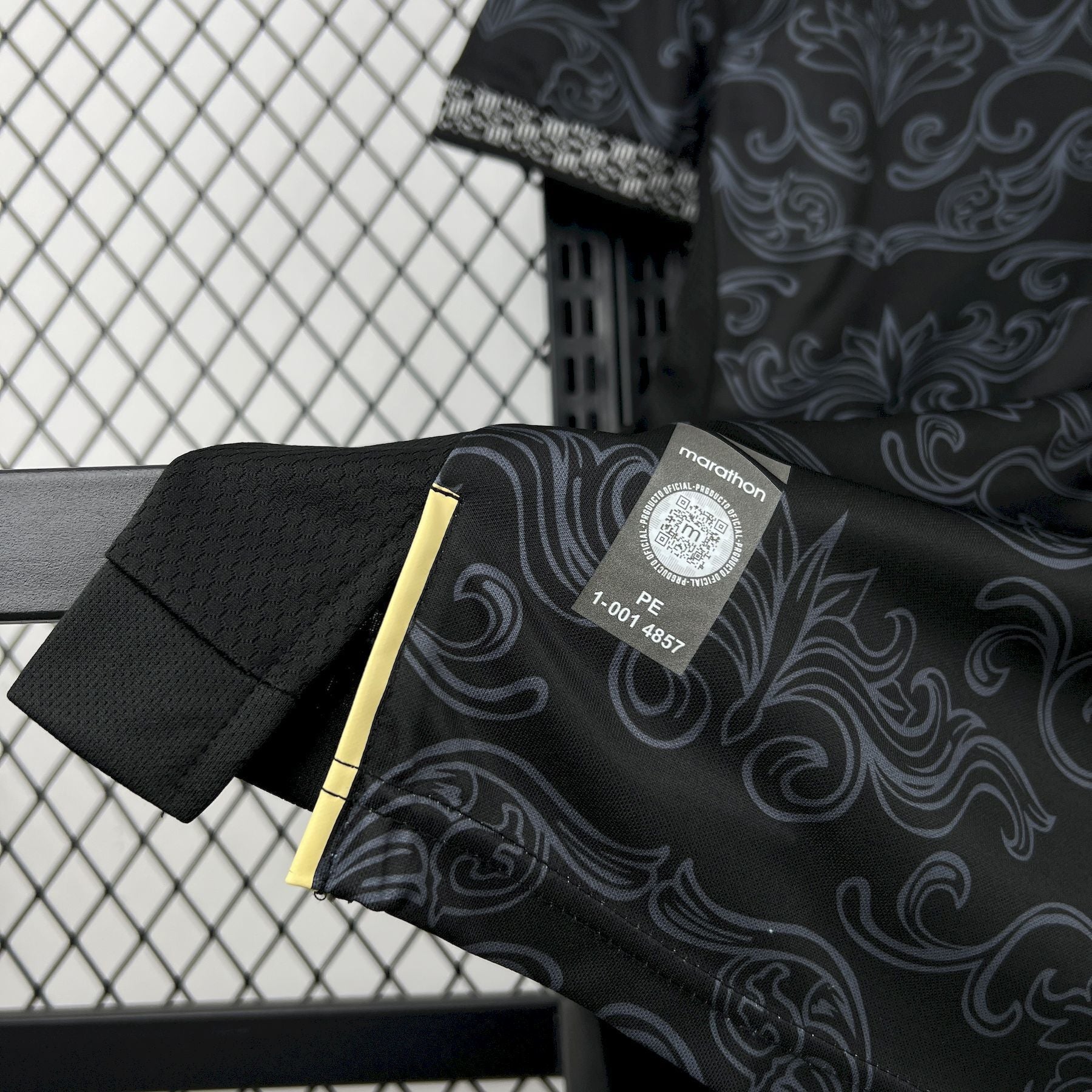 Ecuador Goalkeeper Shirt 26/27 - Official Home Edition - OFFICIAL FAN VERSION