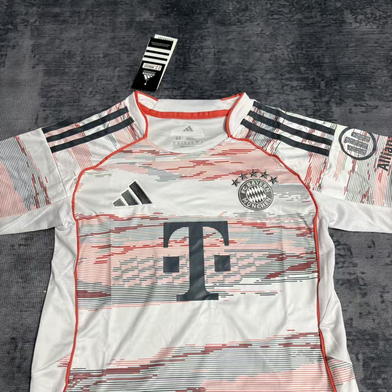 Kids 2025/26 Bayern Munich Away Jersey