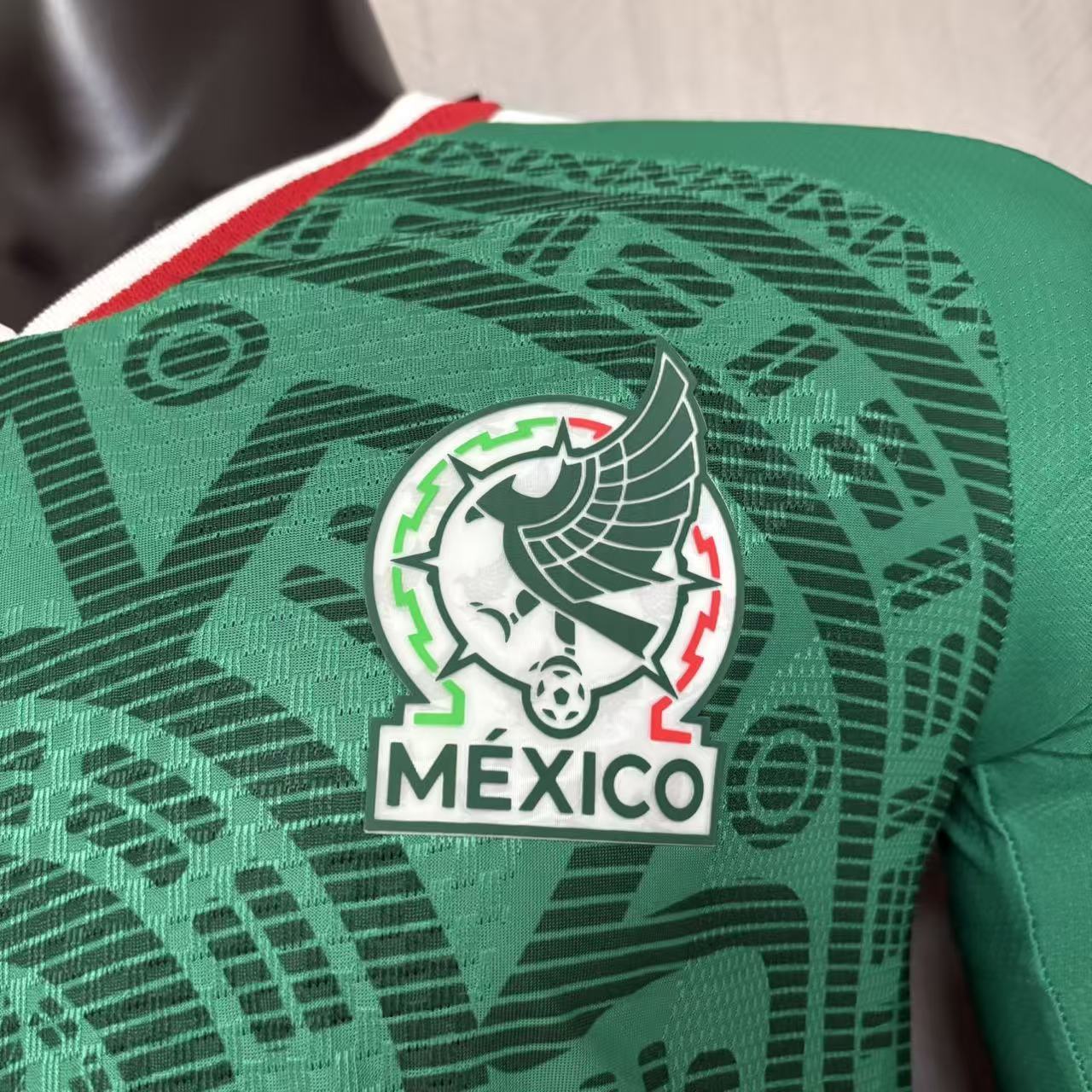 Player version long-sleeved 2026 Mexico home jersey