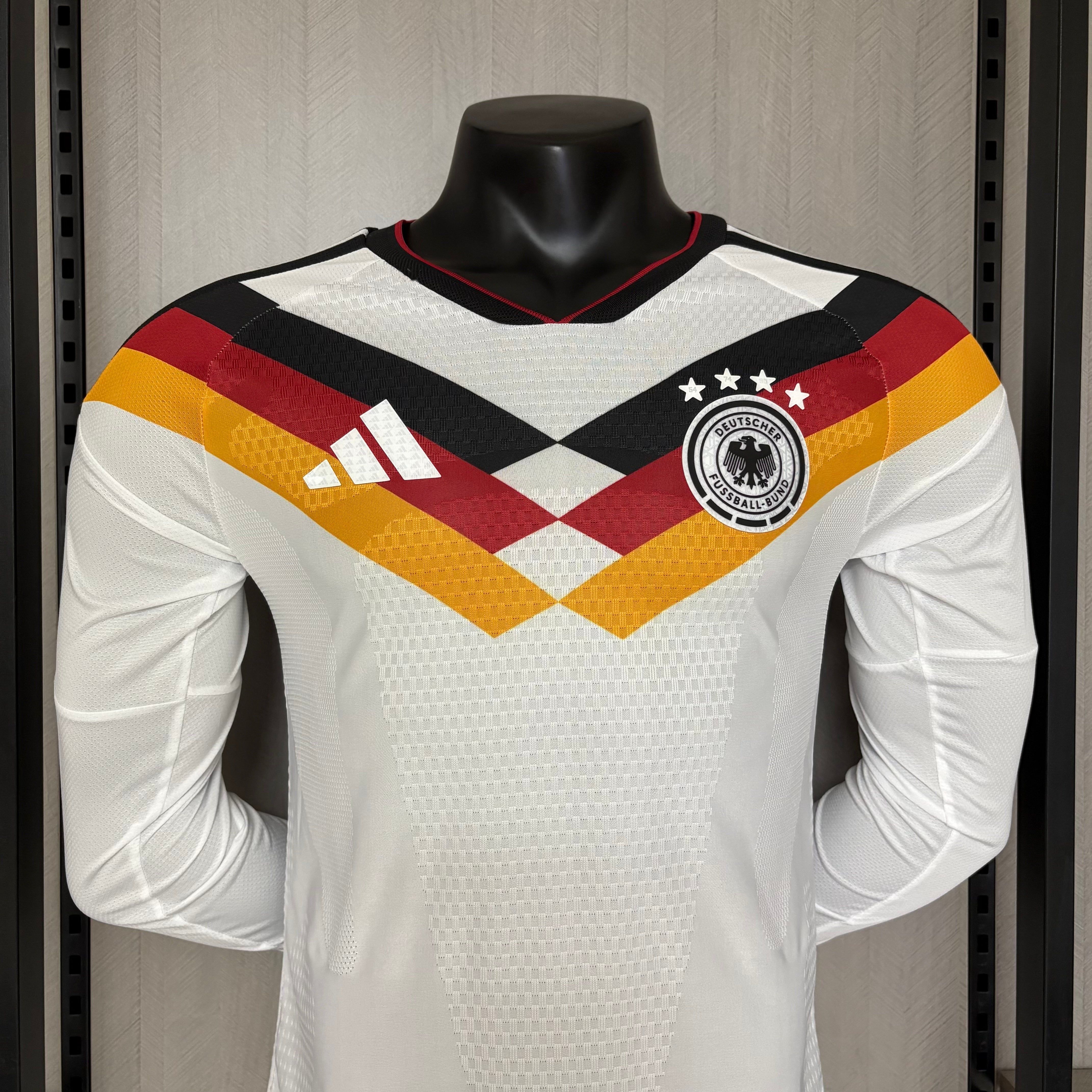 Player version long-sleeved 2026 Germany home jersey