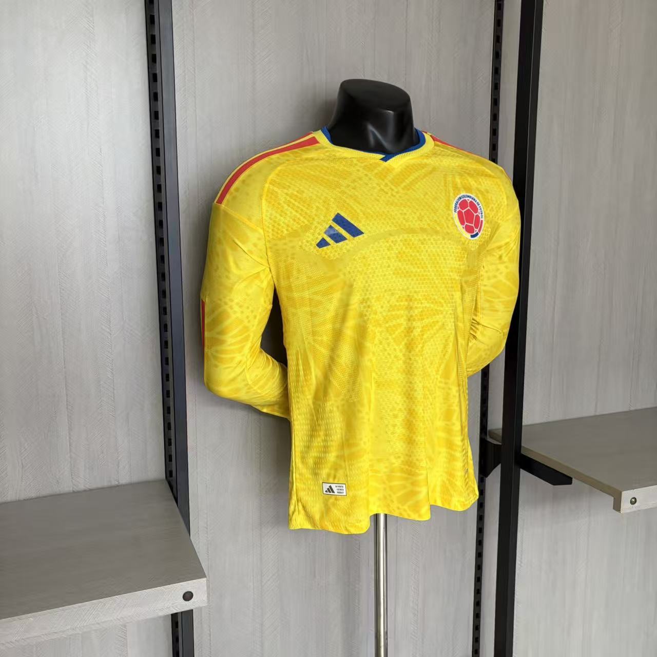 Player version long-sleeved 2026 Colombia home jersey