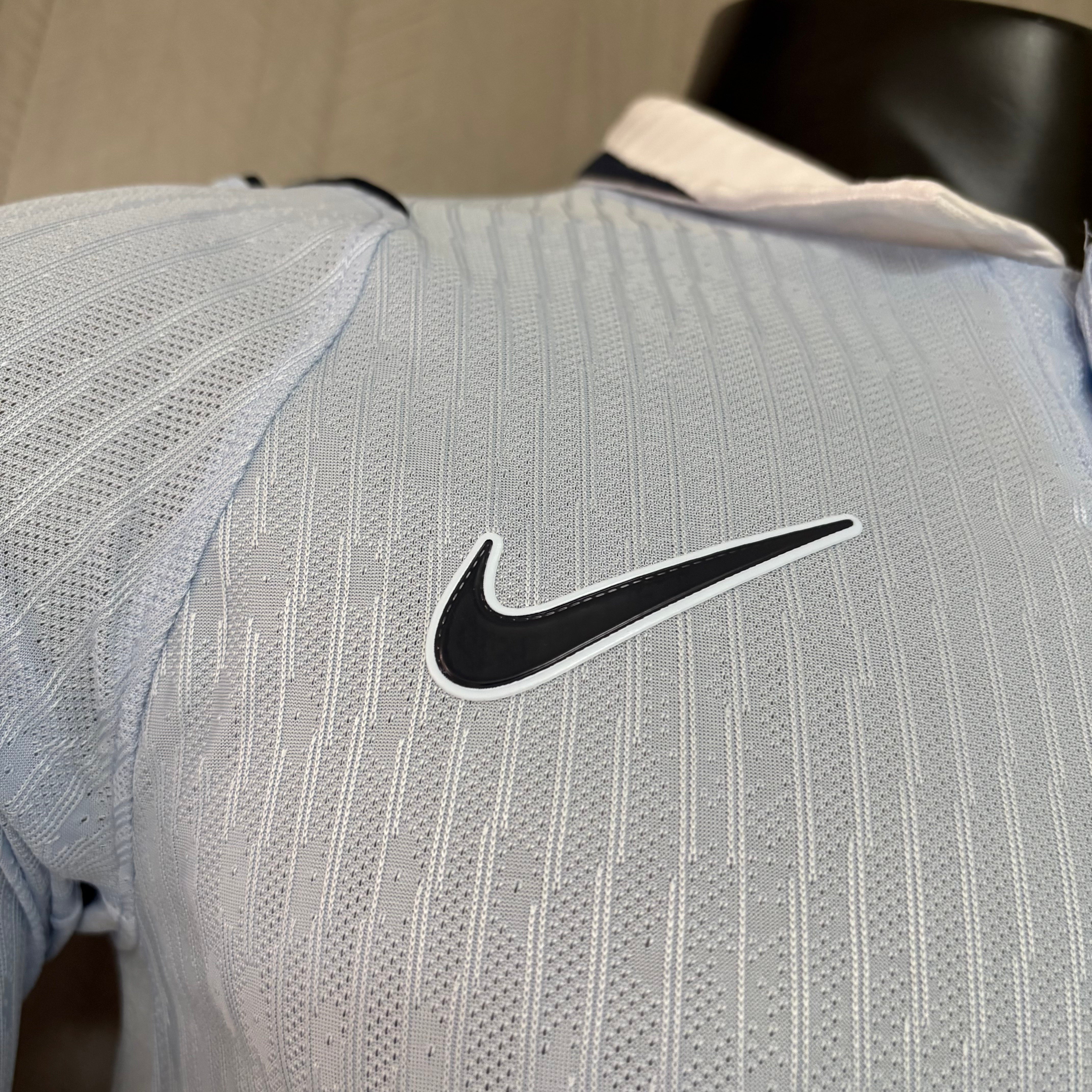 Player version long-sleeved 2026 Uruguay home jersey