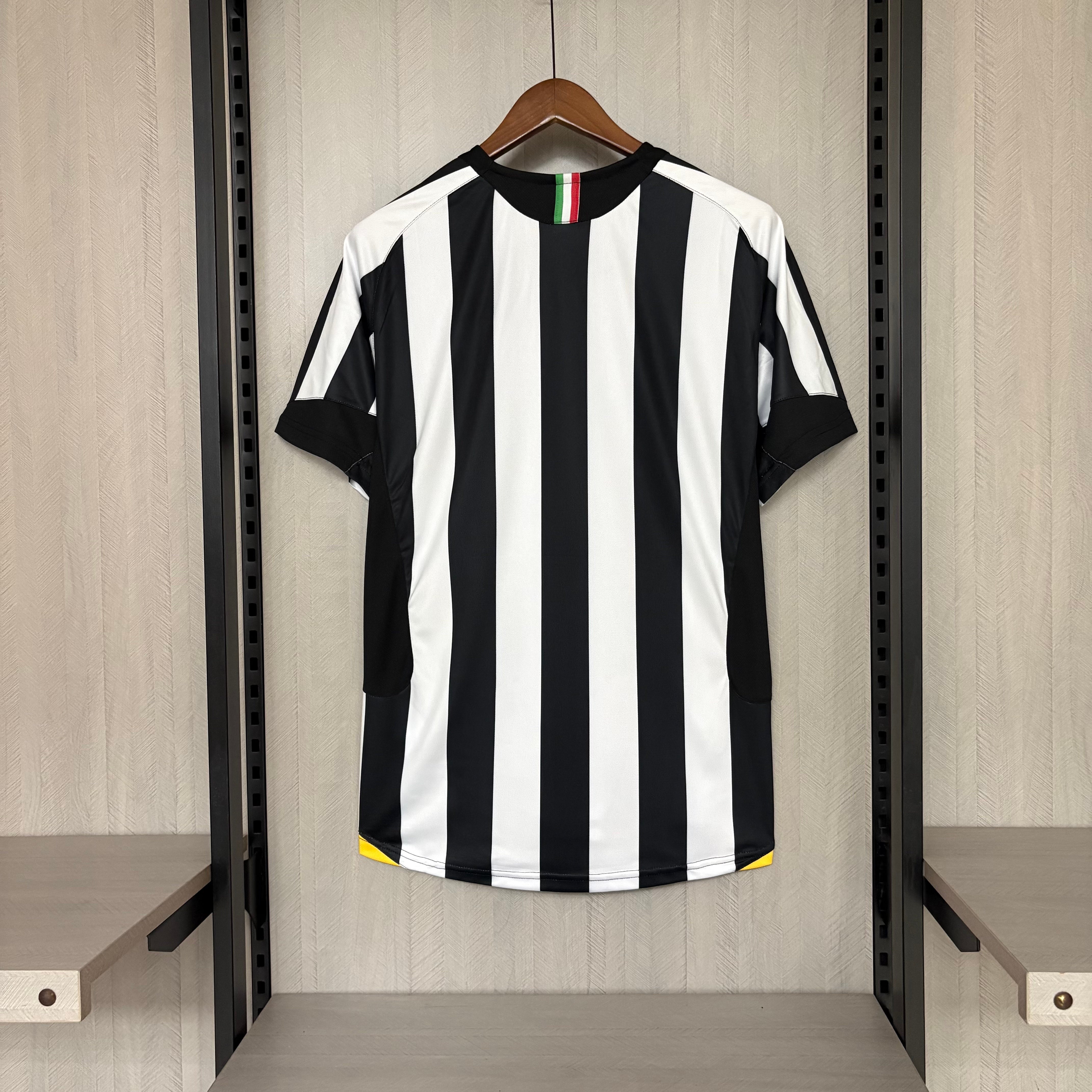Retro 2005/06 YW Home Jersey