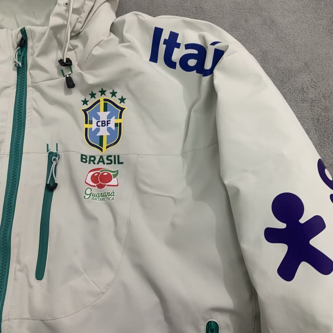 Official Brazil Winter Puffer Jacket - Off-White & Emerald - THERMAL EDITION