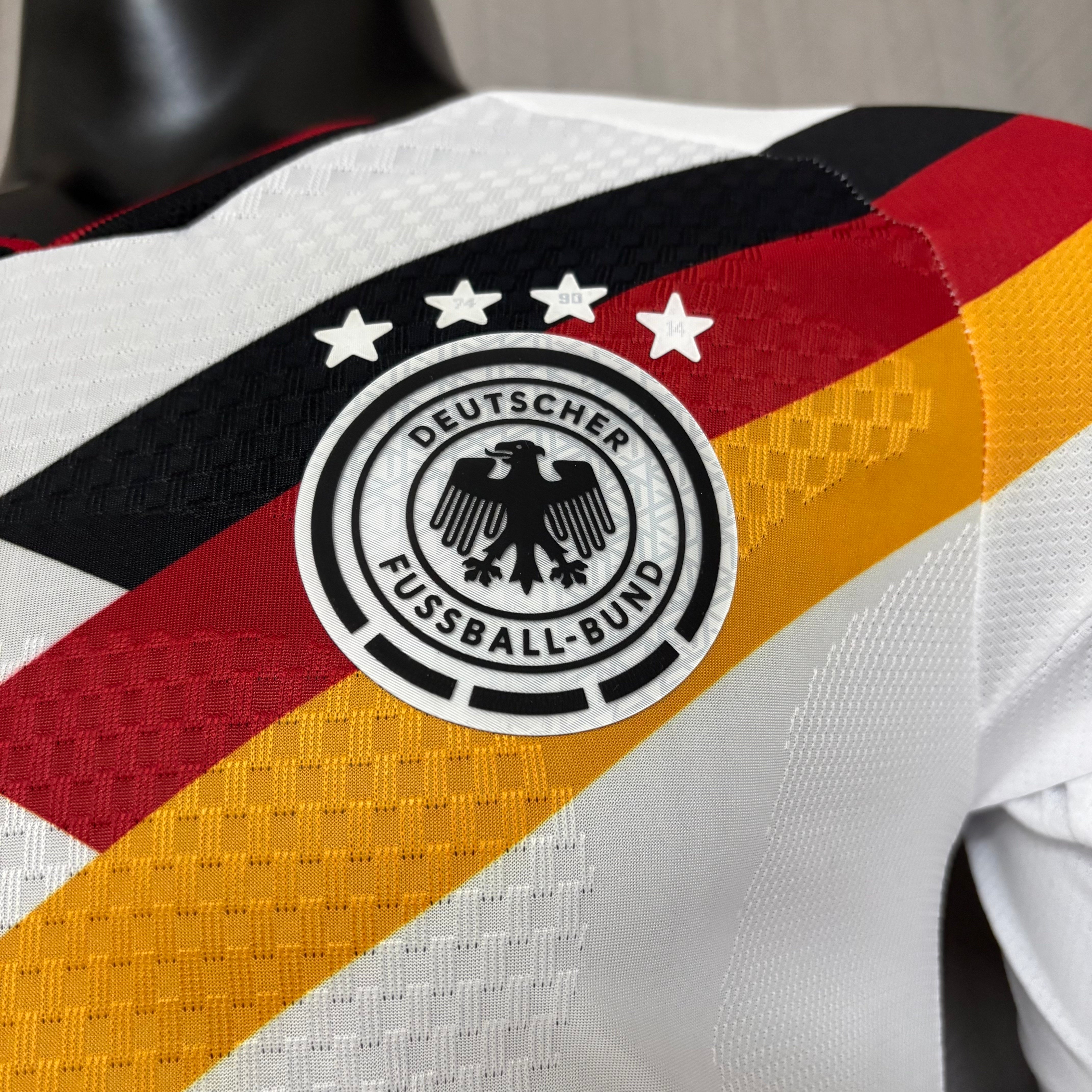 Player version long-sleeved 2026 Germany home jersey