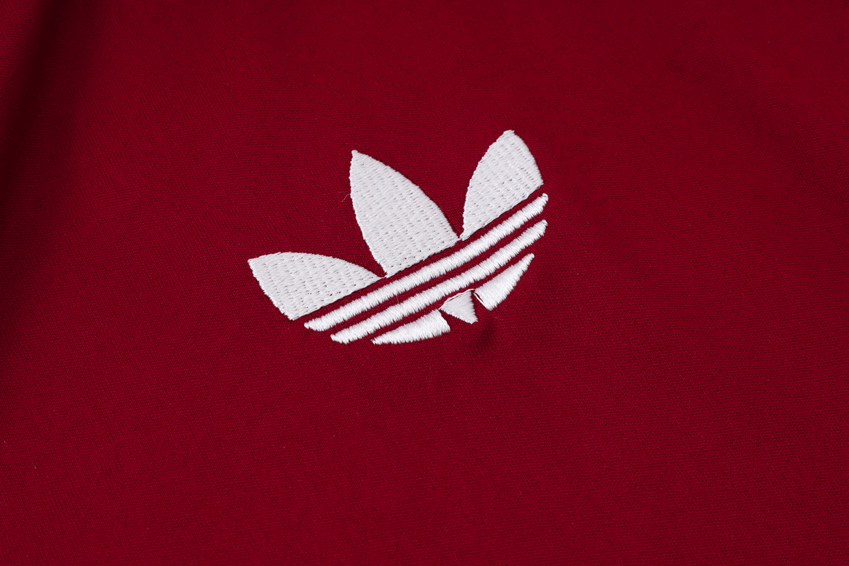 Tracksuit in medium-aged Spanish burgundy Spain