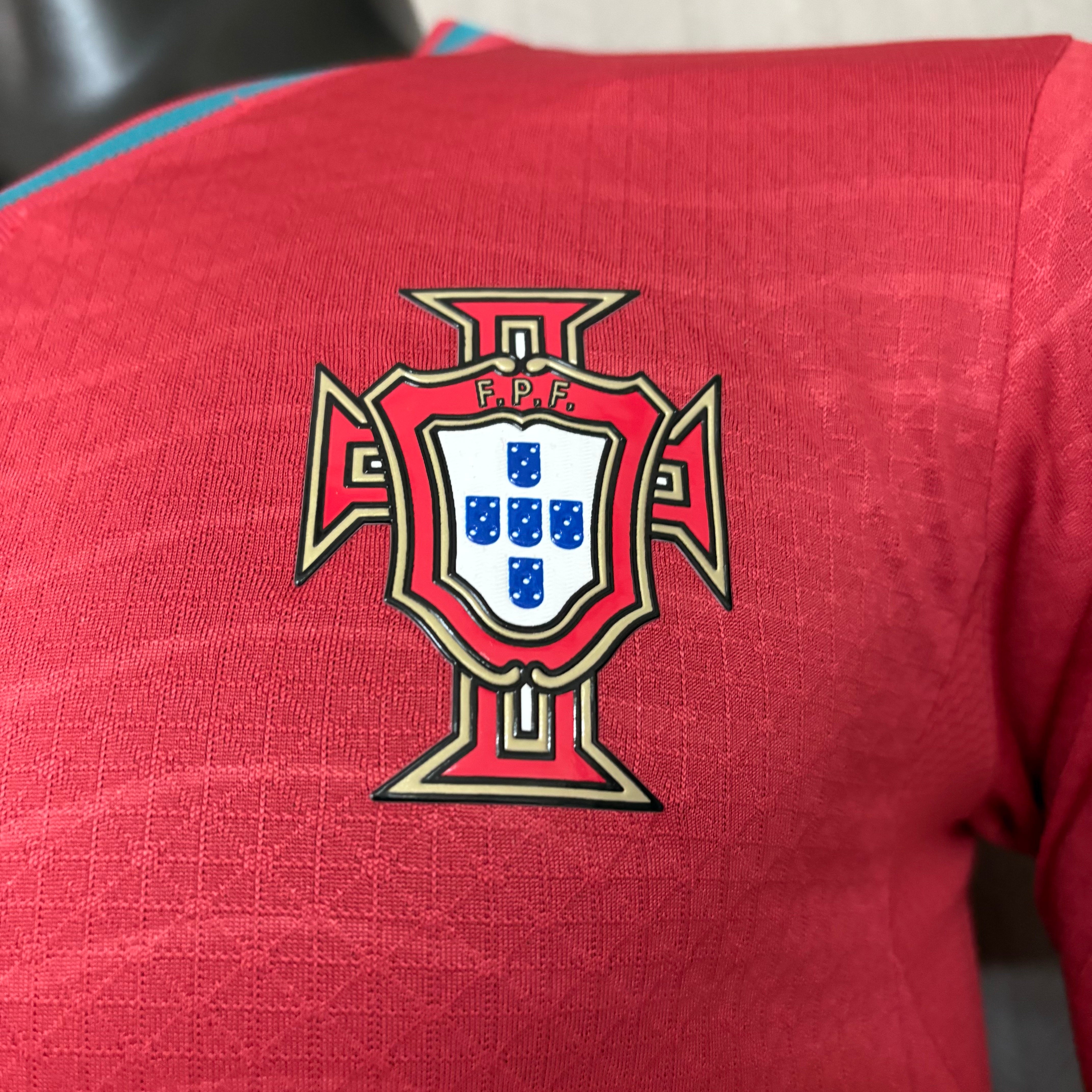 Player version long-sleeved 2026 Portugal home jersey