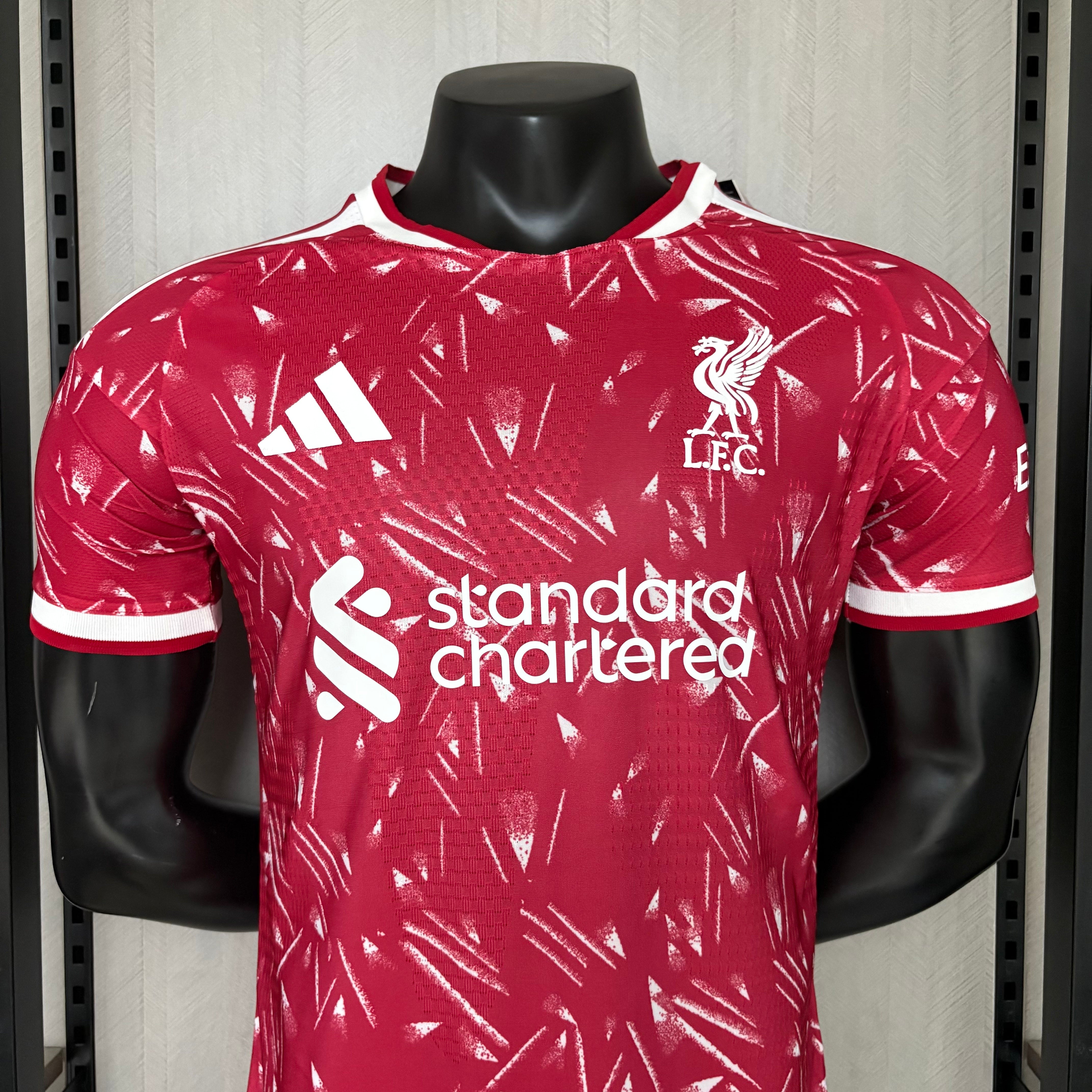 Player version 2026/27 Liverpool home jersey