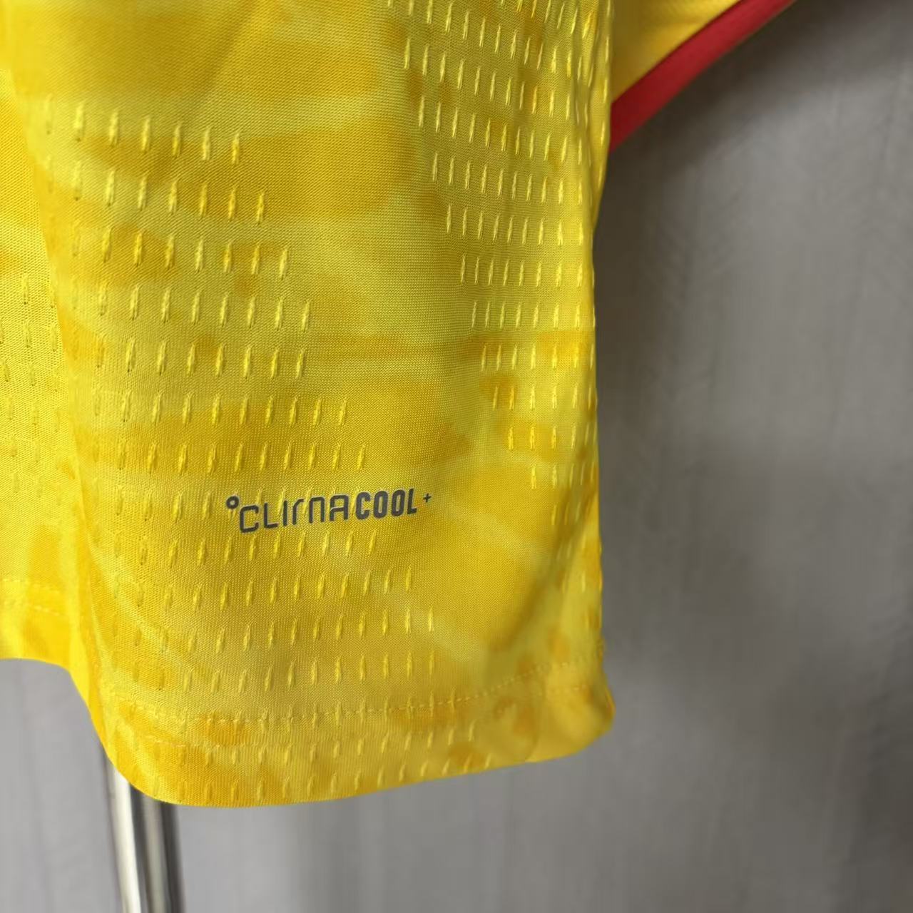 Player version long-sleeved 2026 Colombia home jersey