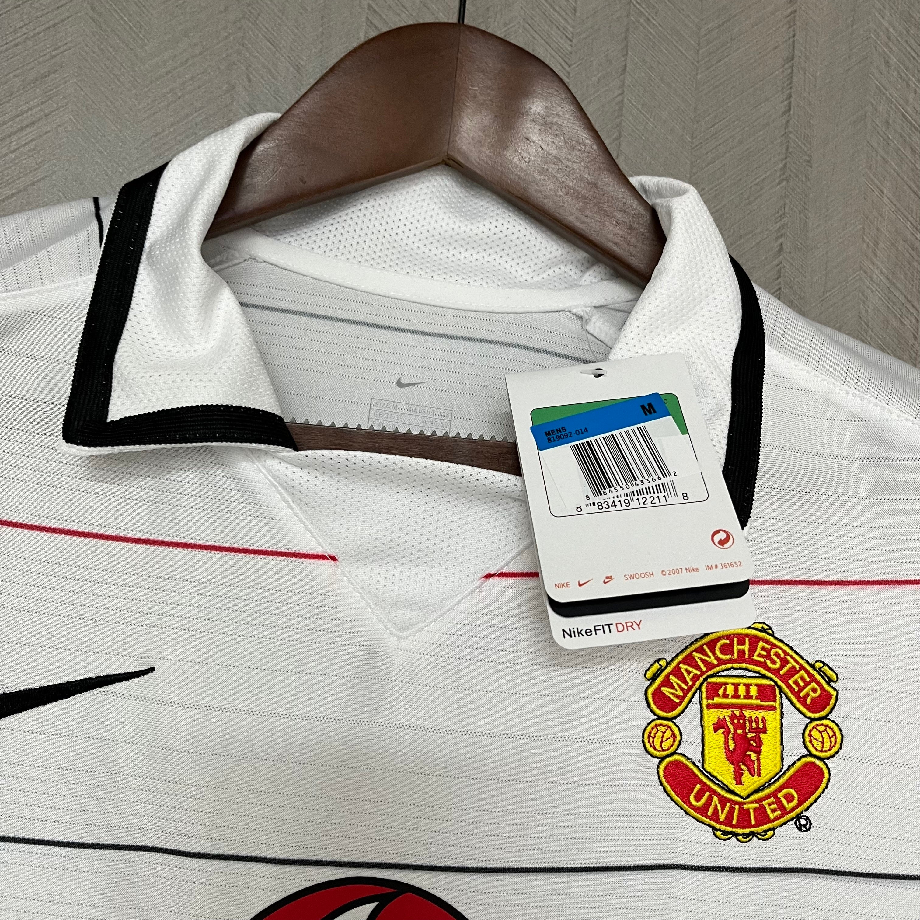 Retro M-U2004/06 away jersey