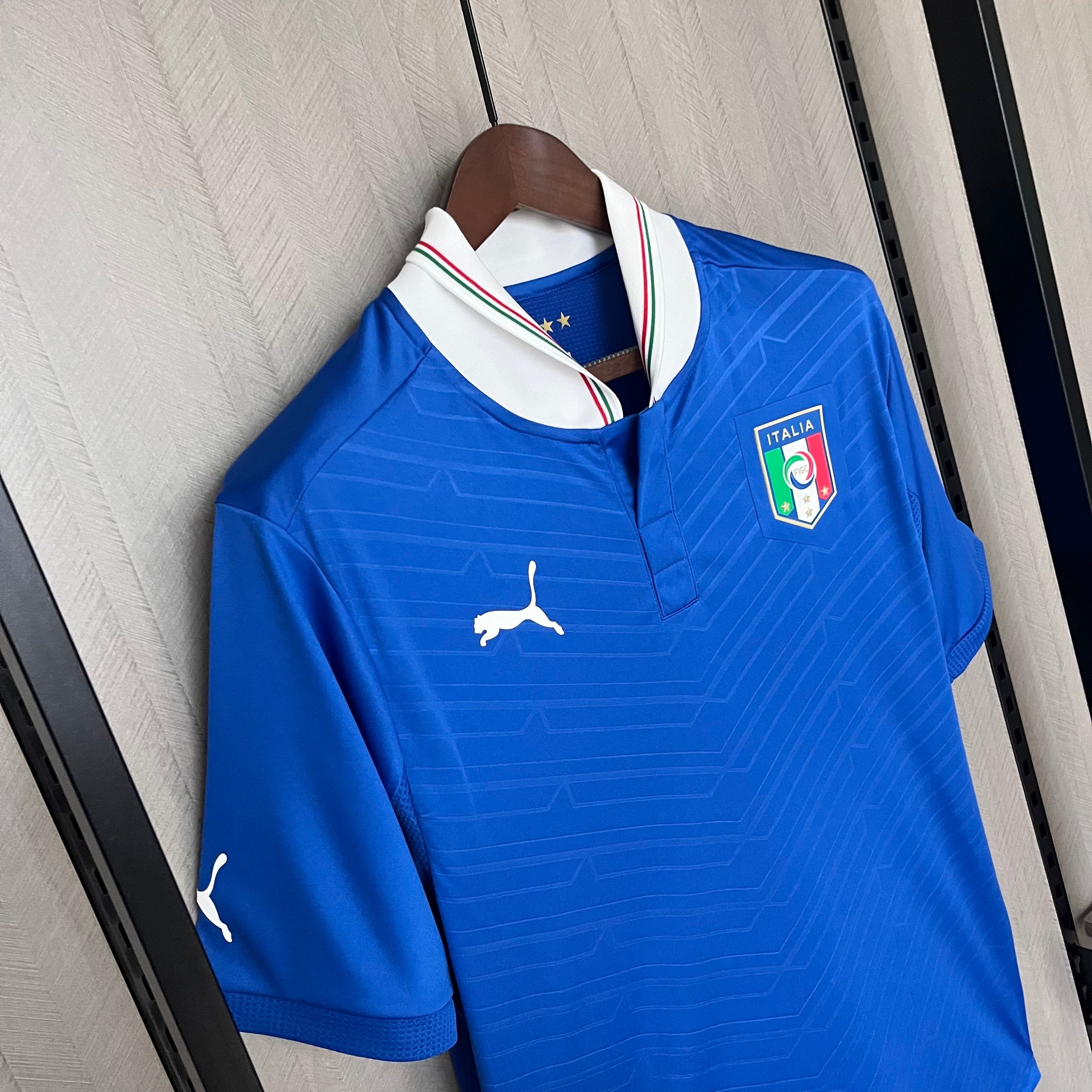 Retro Italian 2012 Home