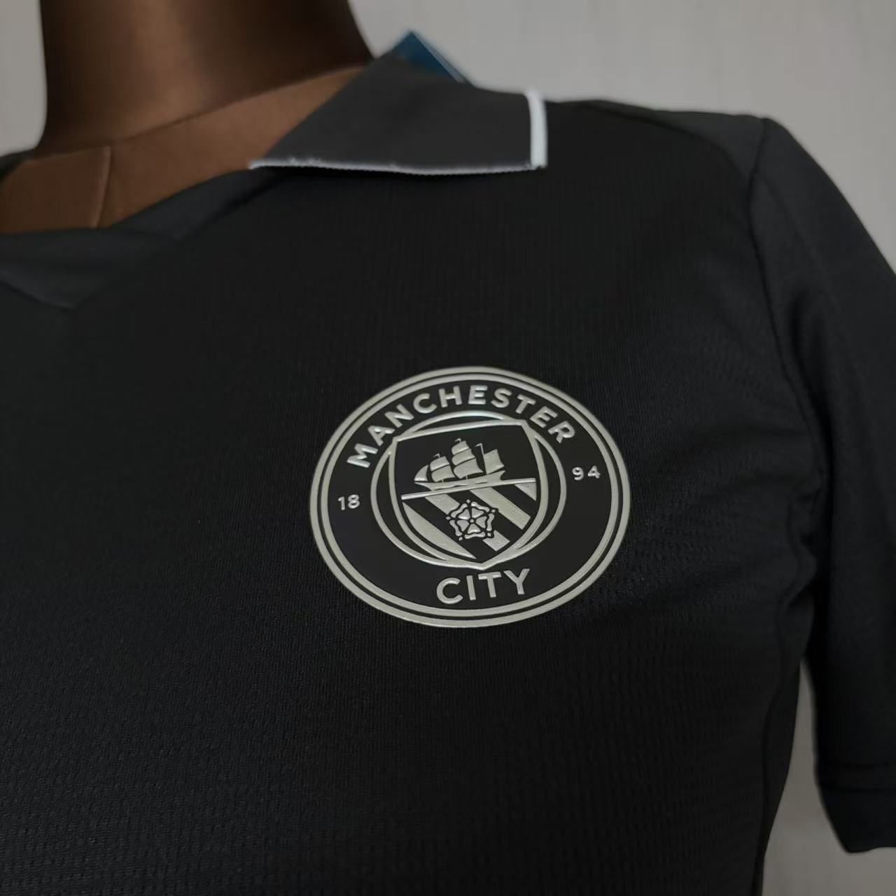 Women's 2025/26 Manchester City Black Jersey