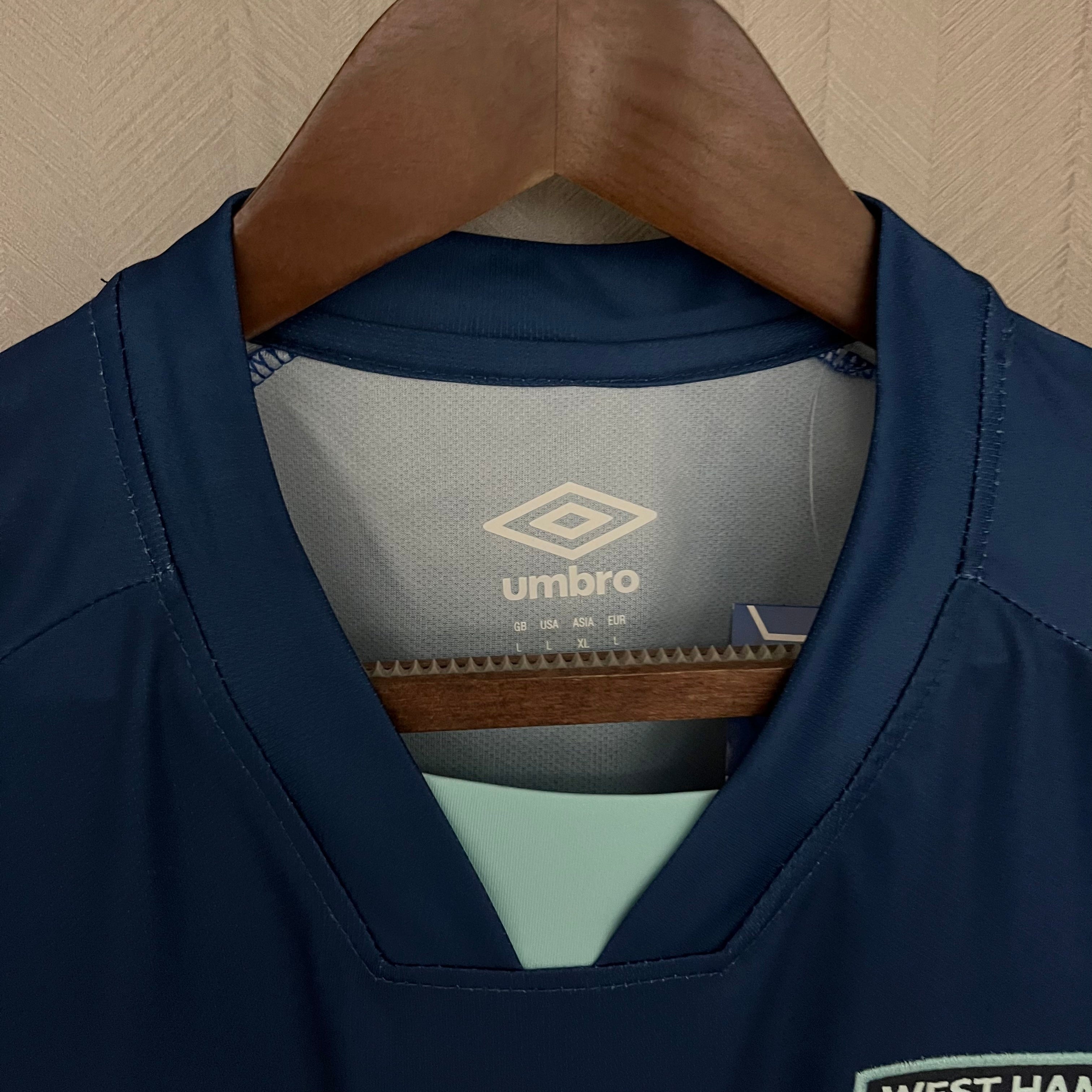 Retro 23/24 West Ham United III