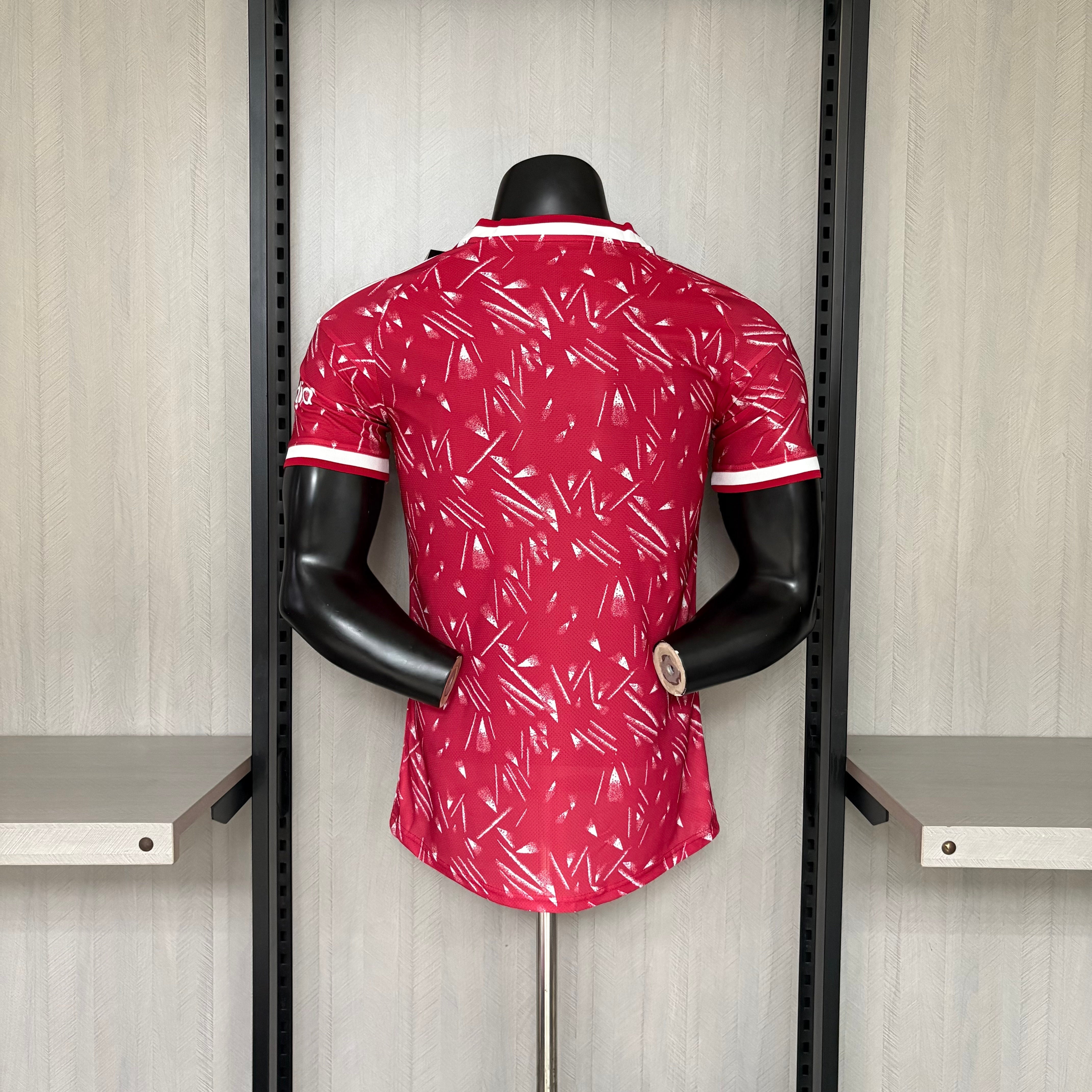 Player version 2026/27 Liverpool home jersey