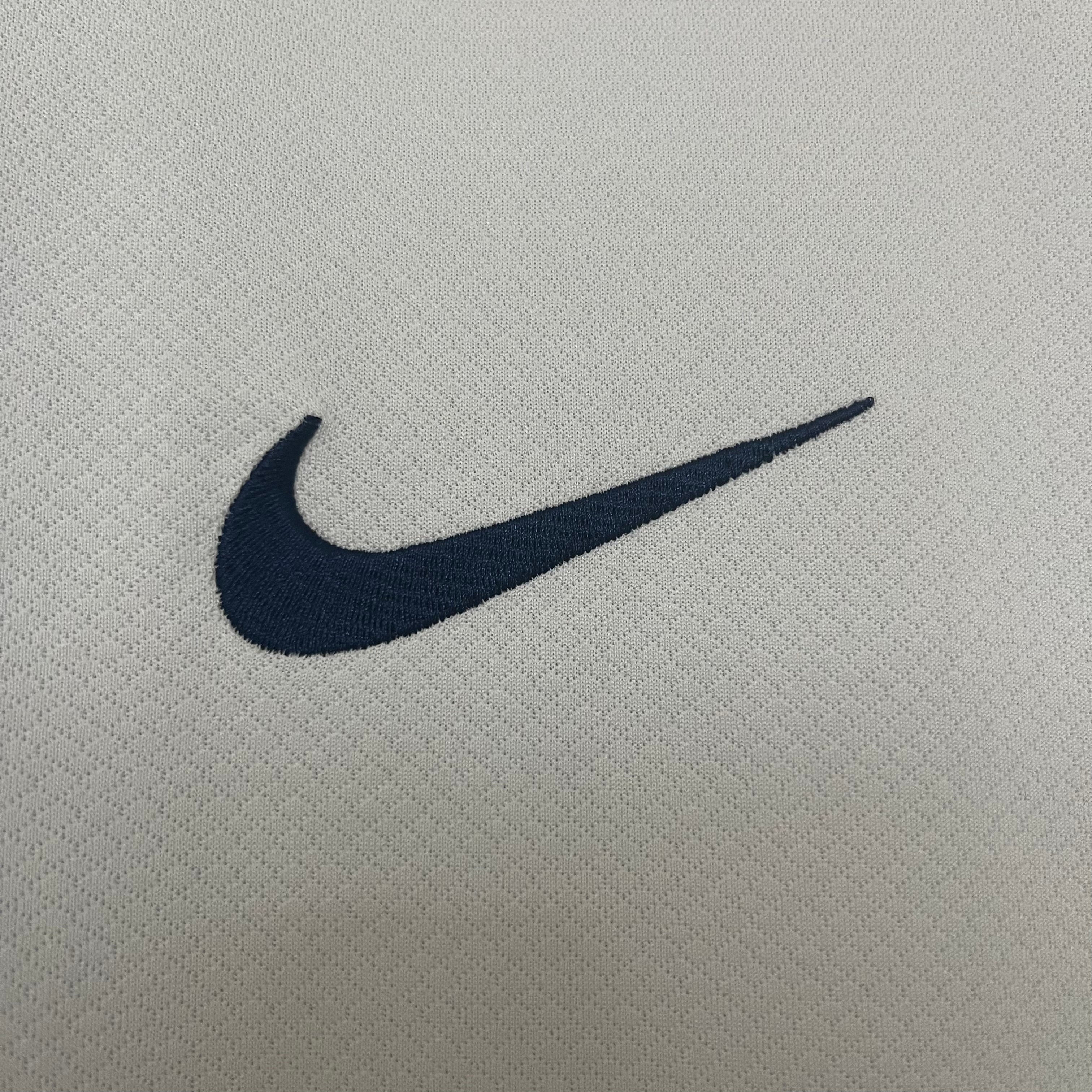 Retro England 1999/00 Home Jersey