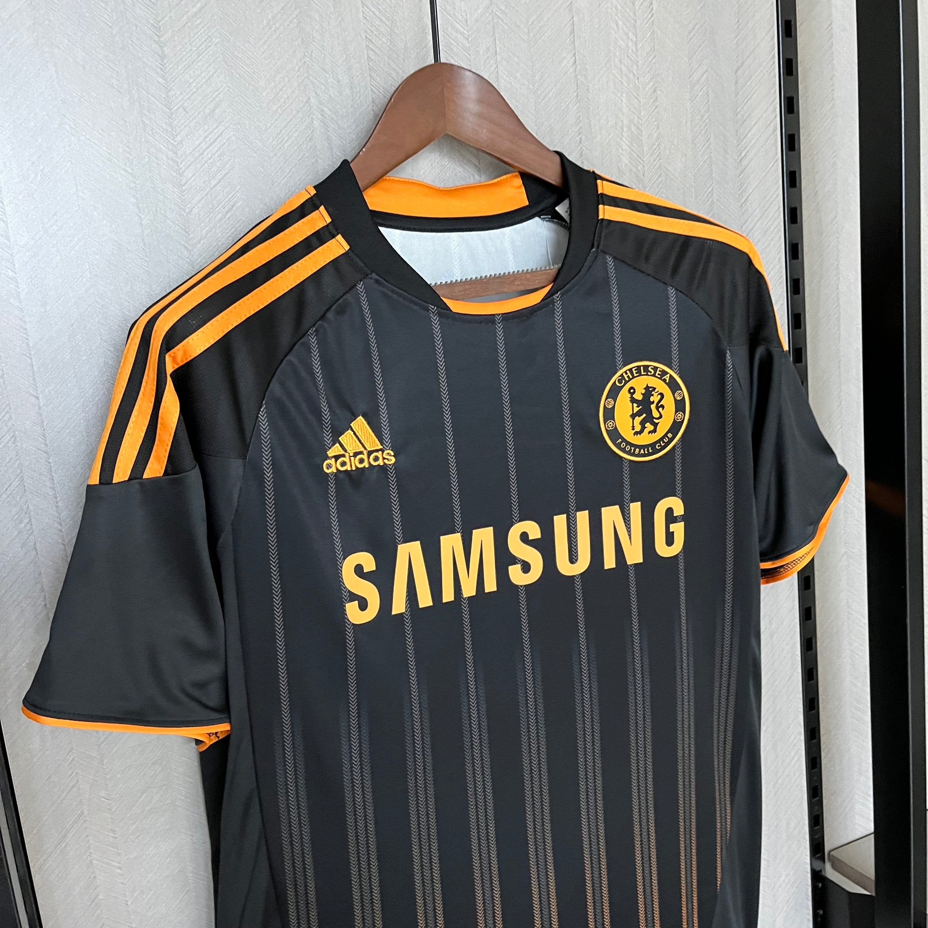 Retro Chelsea 2010/11 away jersey