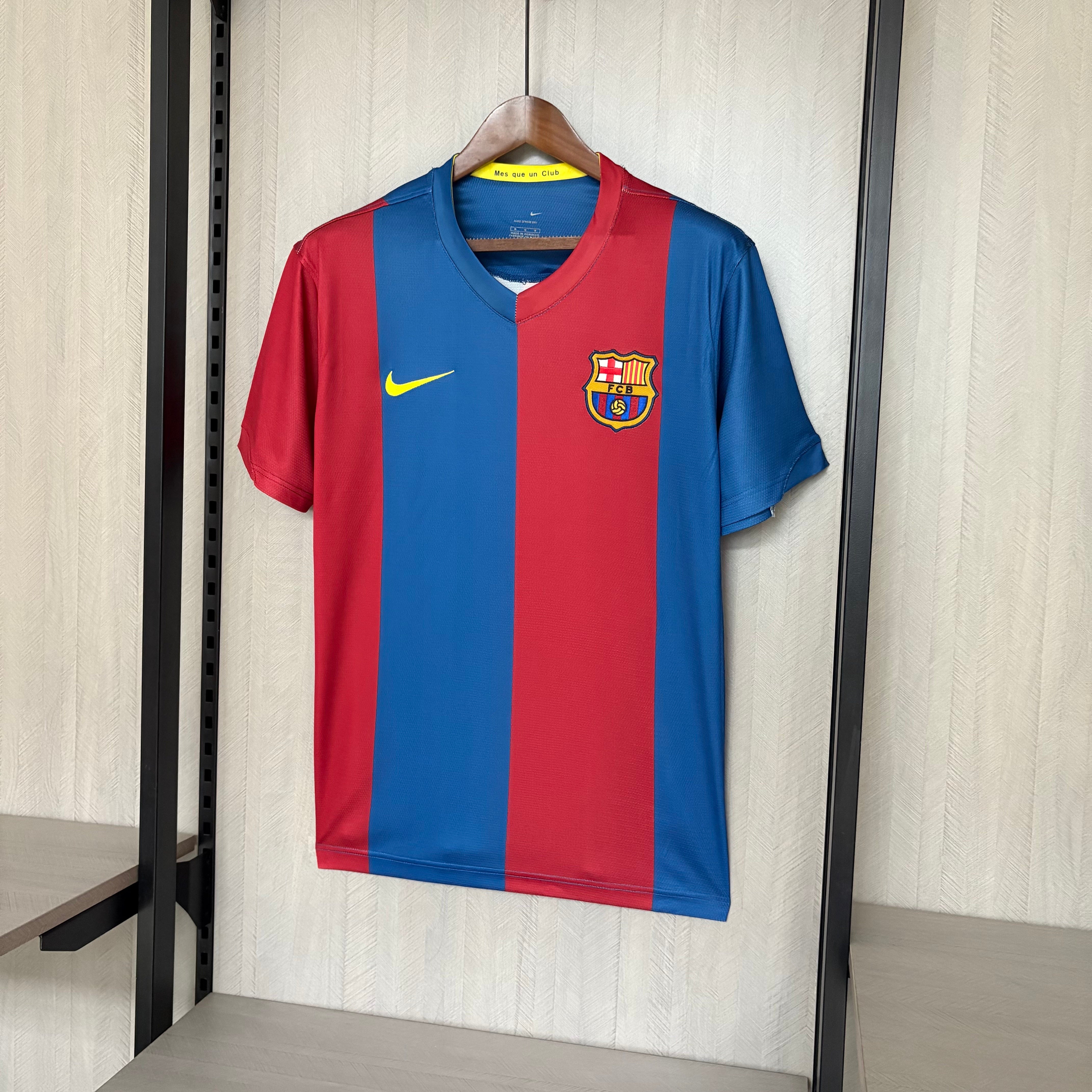 Retro Barcelona 2006/07 Home Jersey