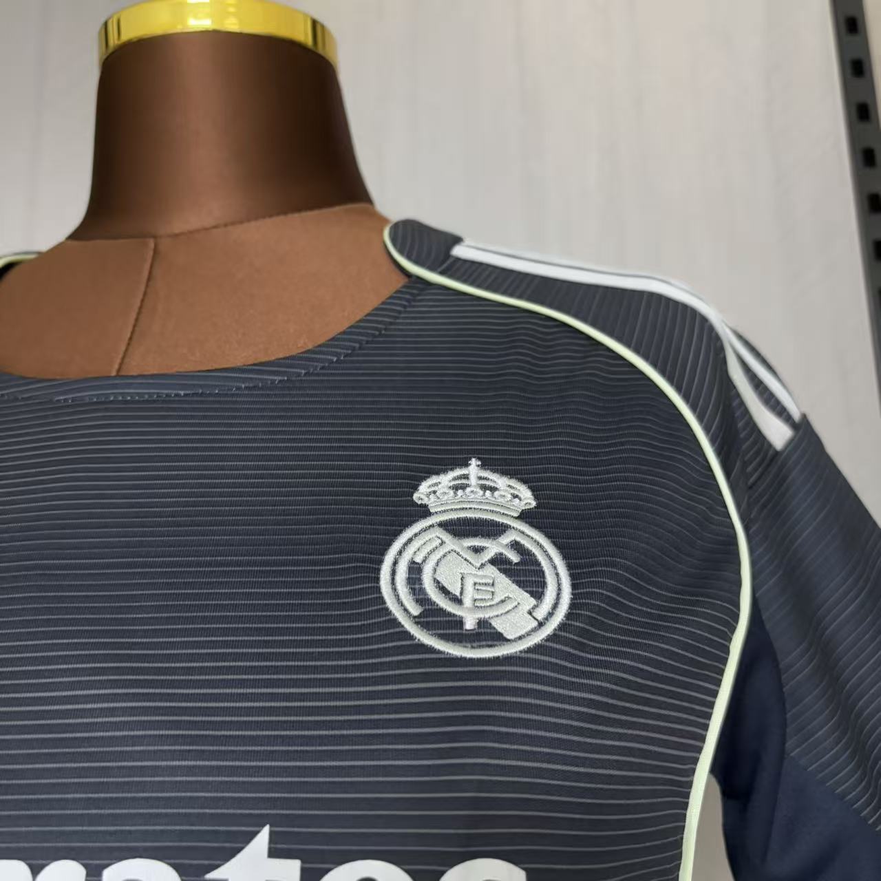 Women's 2025/26 Real Madrid Away Jersey