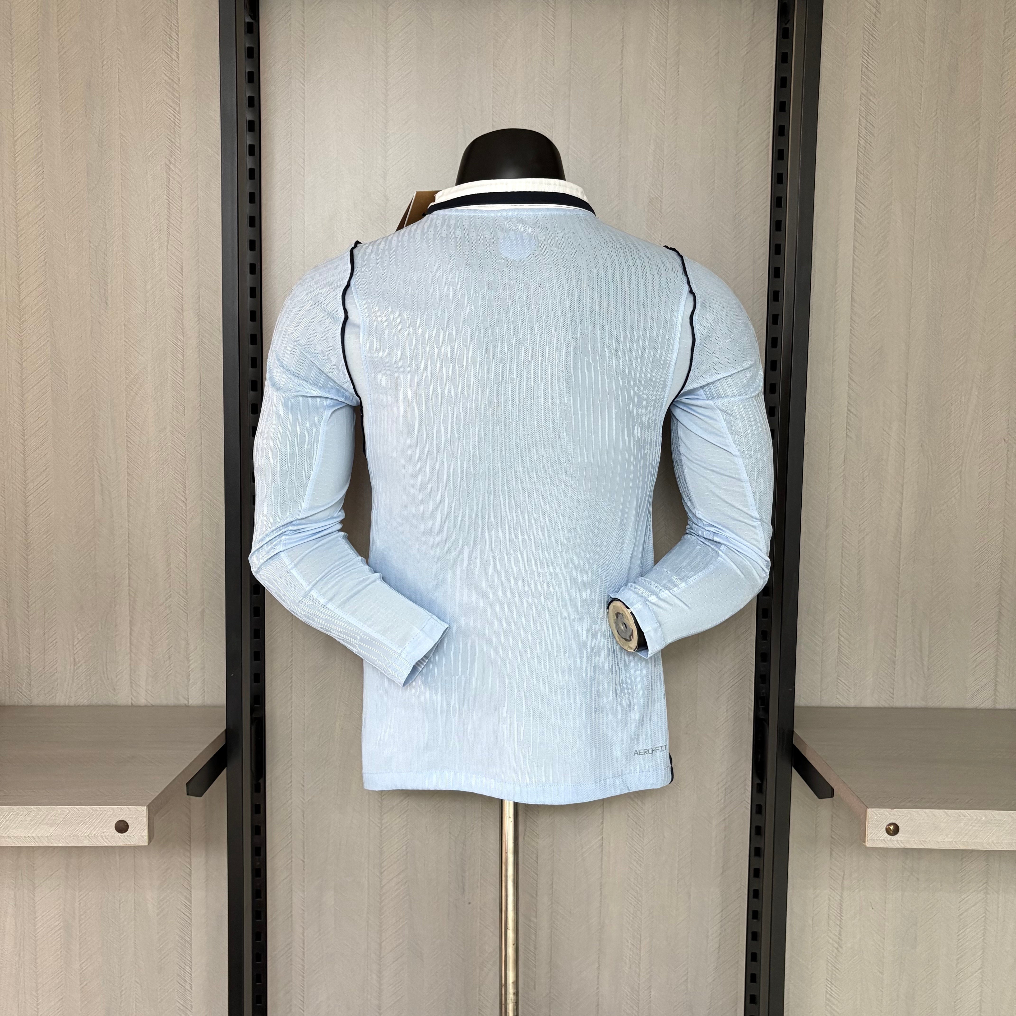 Player version long-sleeved 2026 Uruguay home jersey