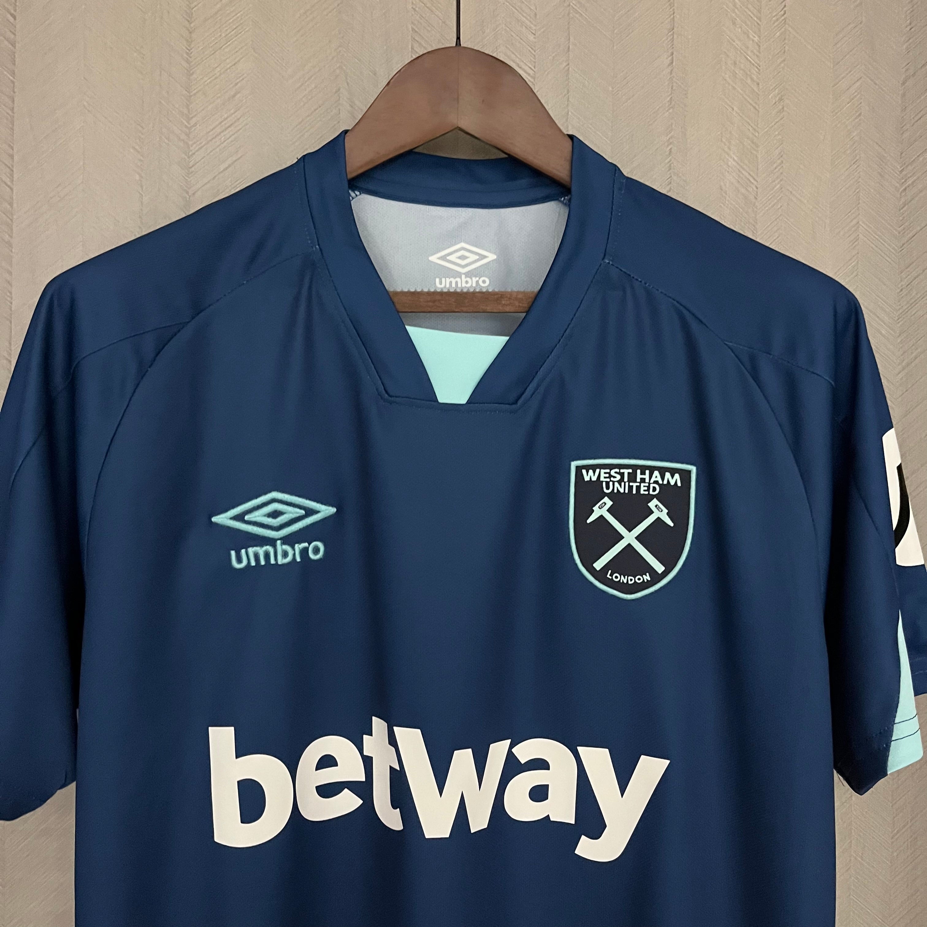 Retro 23/24 West Ham United III