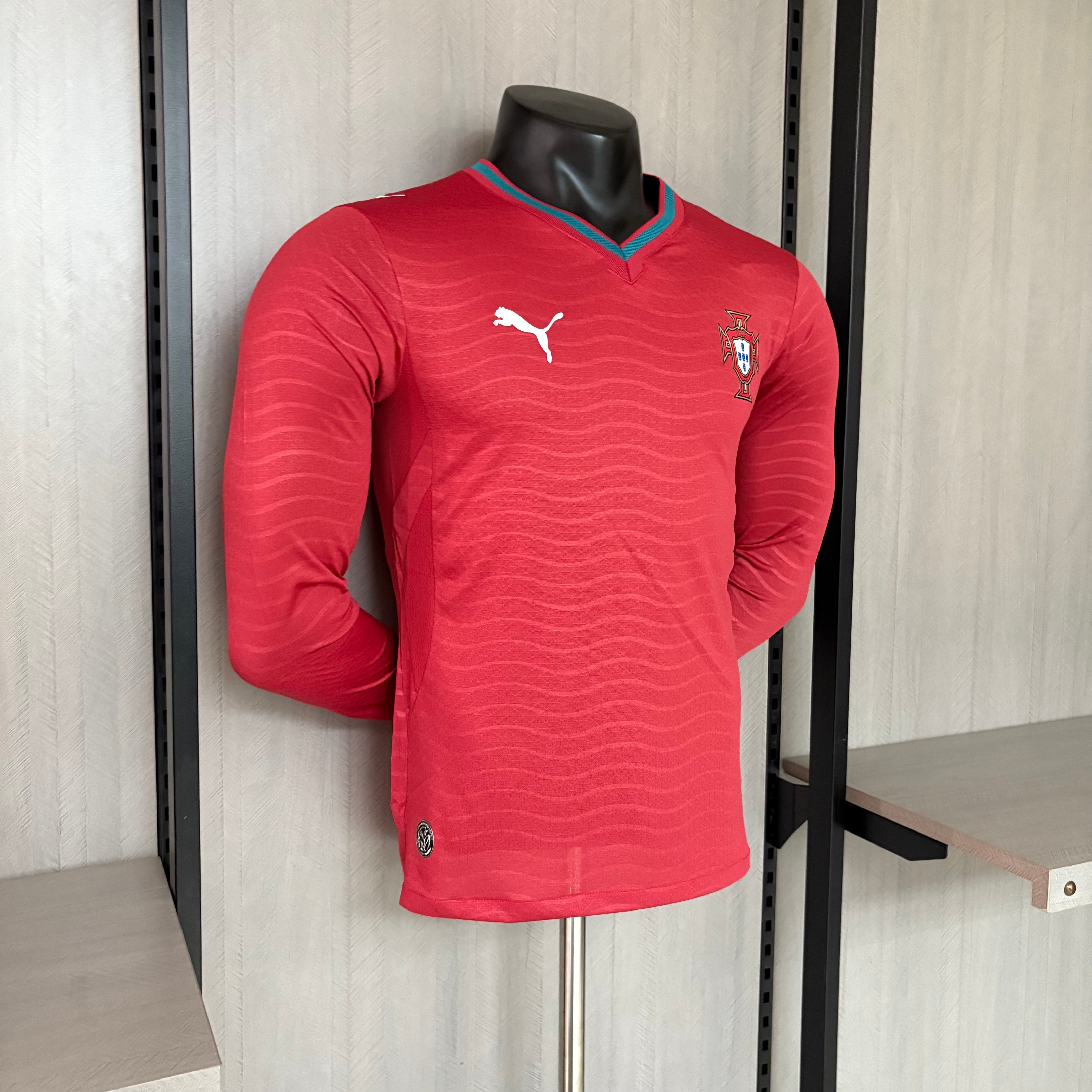 Player version long-sleeved 2026 Portugal home jersey