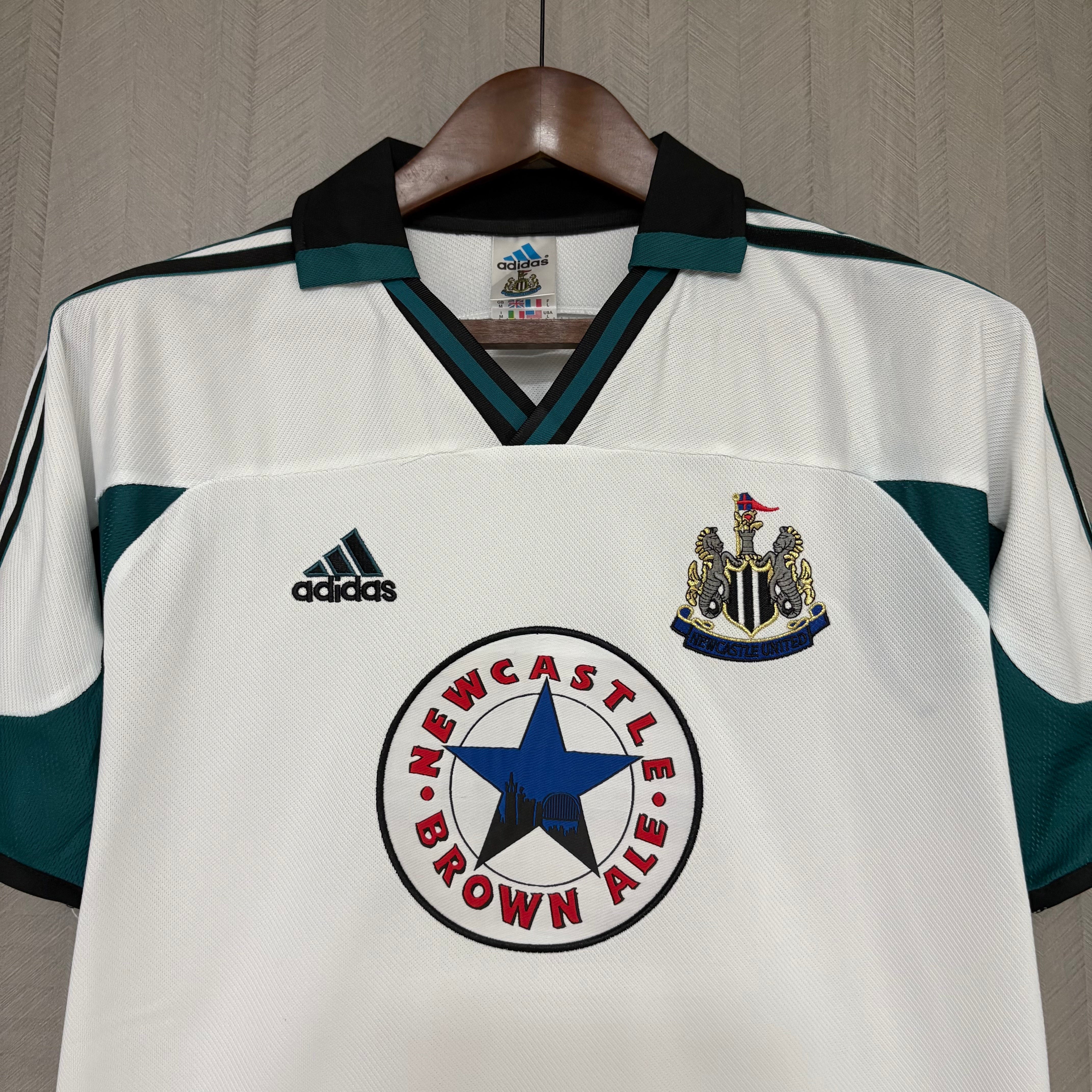 Retro Newcastle 1999/00 Away Jersey