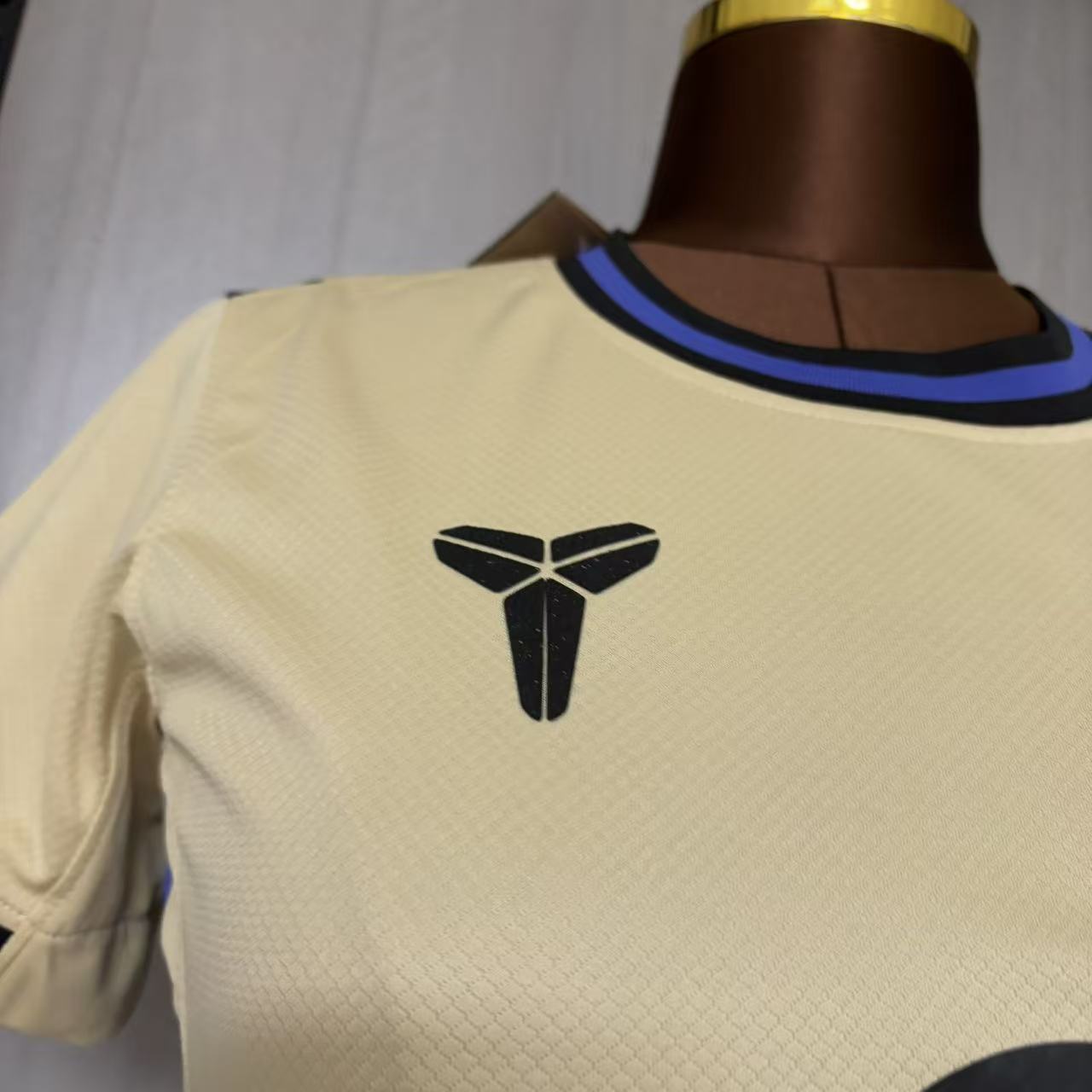 Women's 2025/26 Barcelona Away Jersey