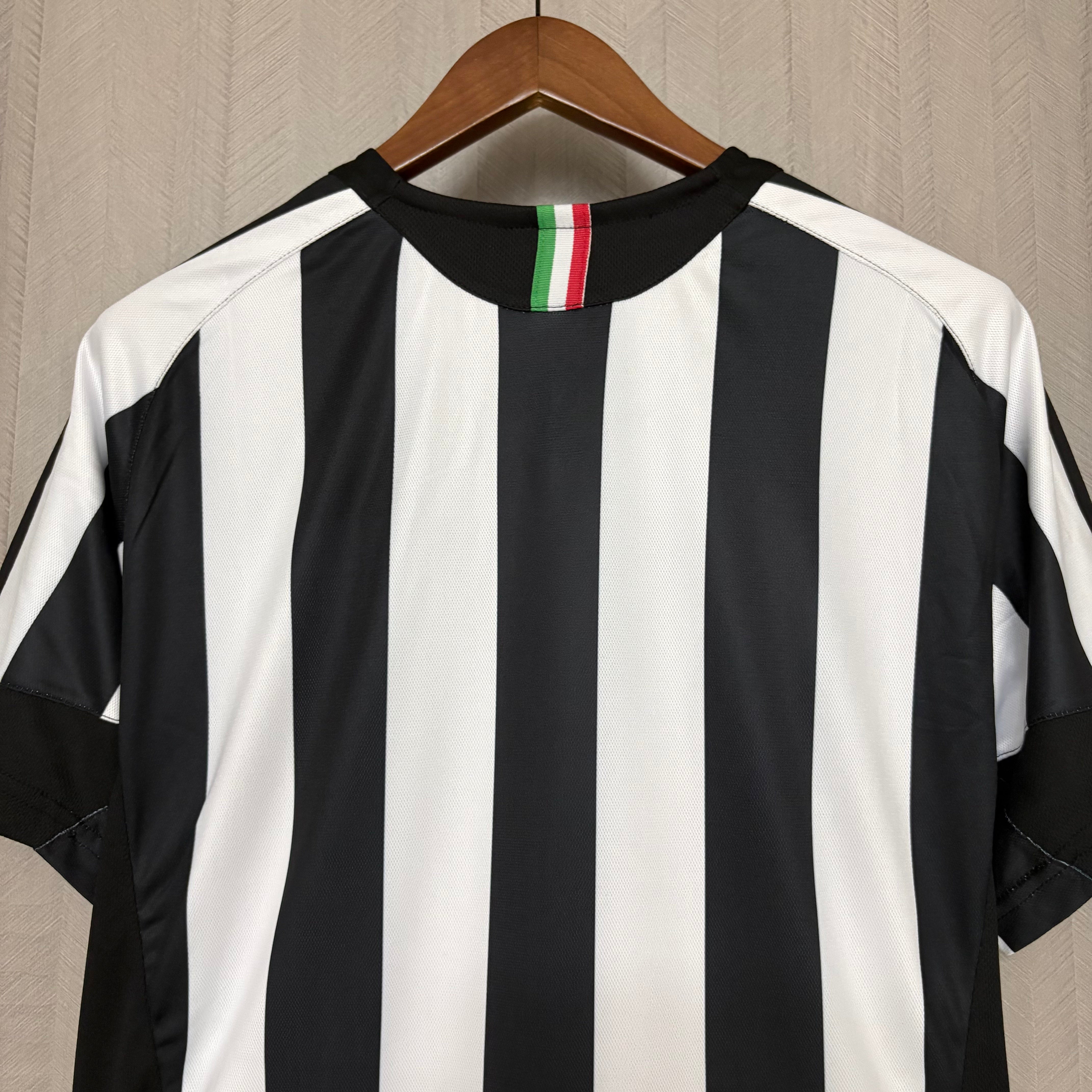 Retro 2005/06 YW Home Jersey