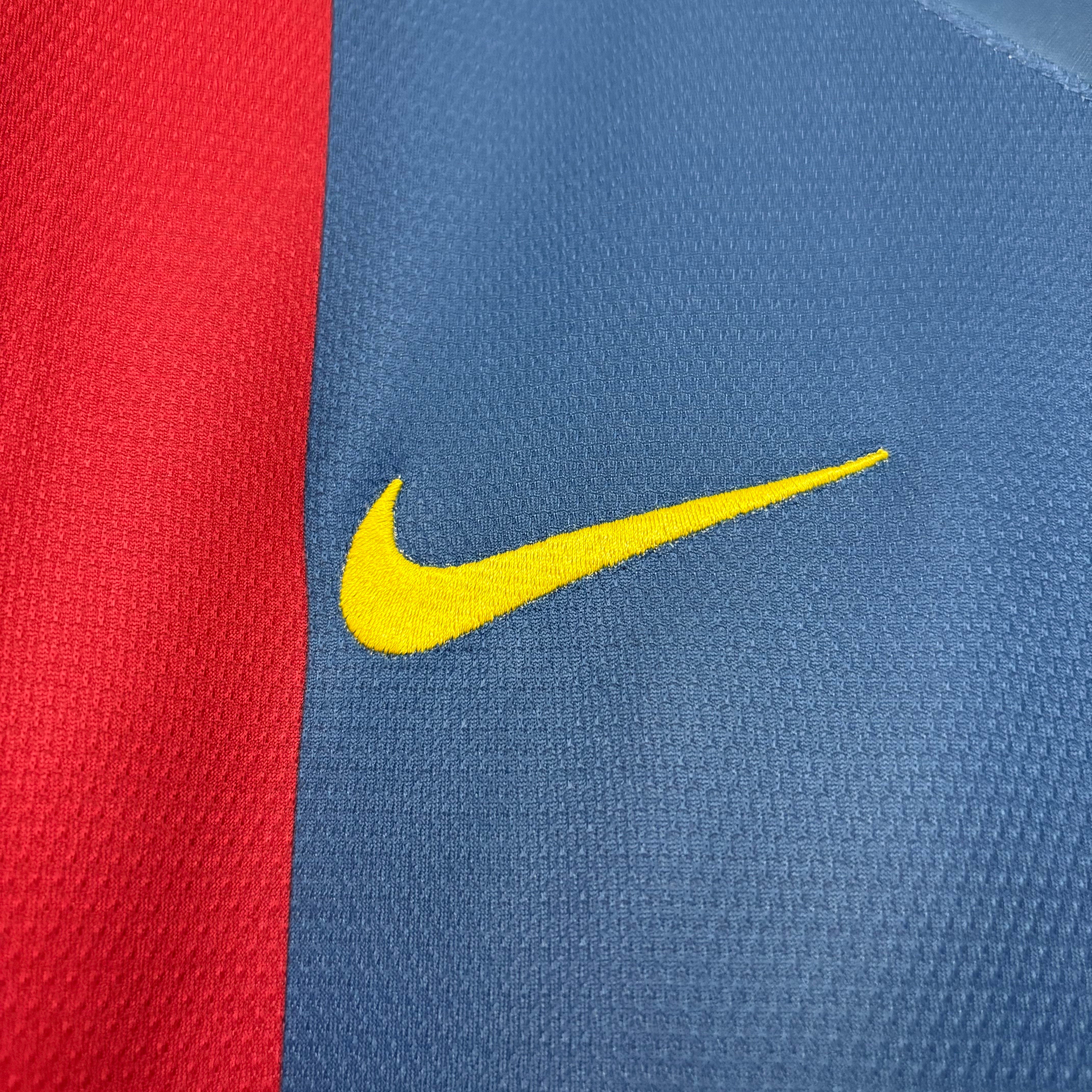 Retro Barcelona 2006/07 Home Jersey