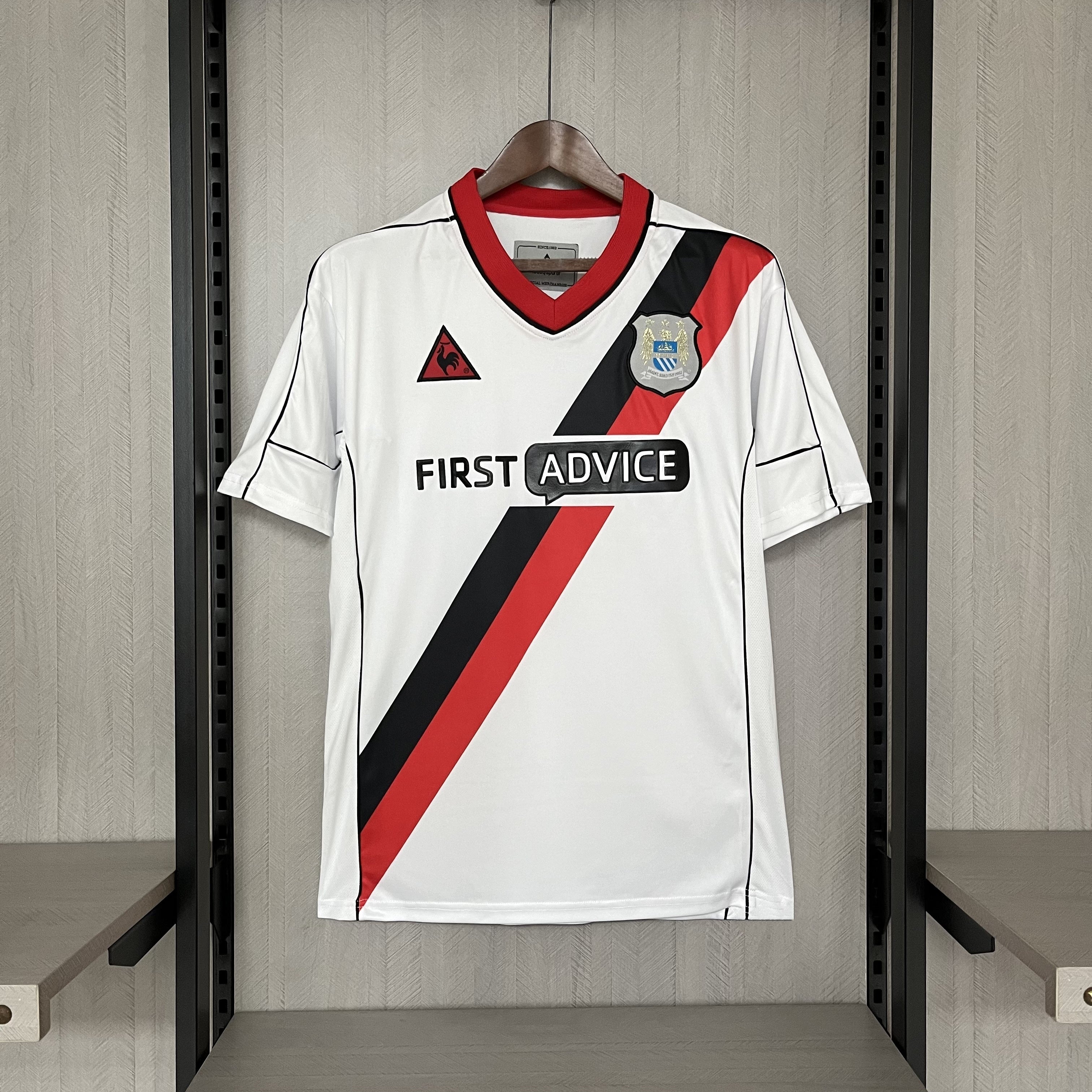 Retro Manchester City 2002/03 away jersey