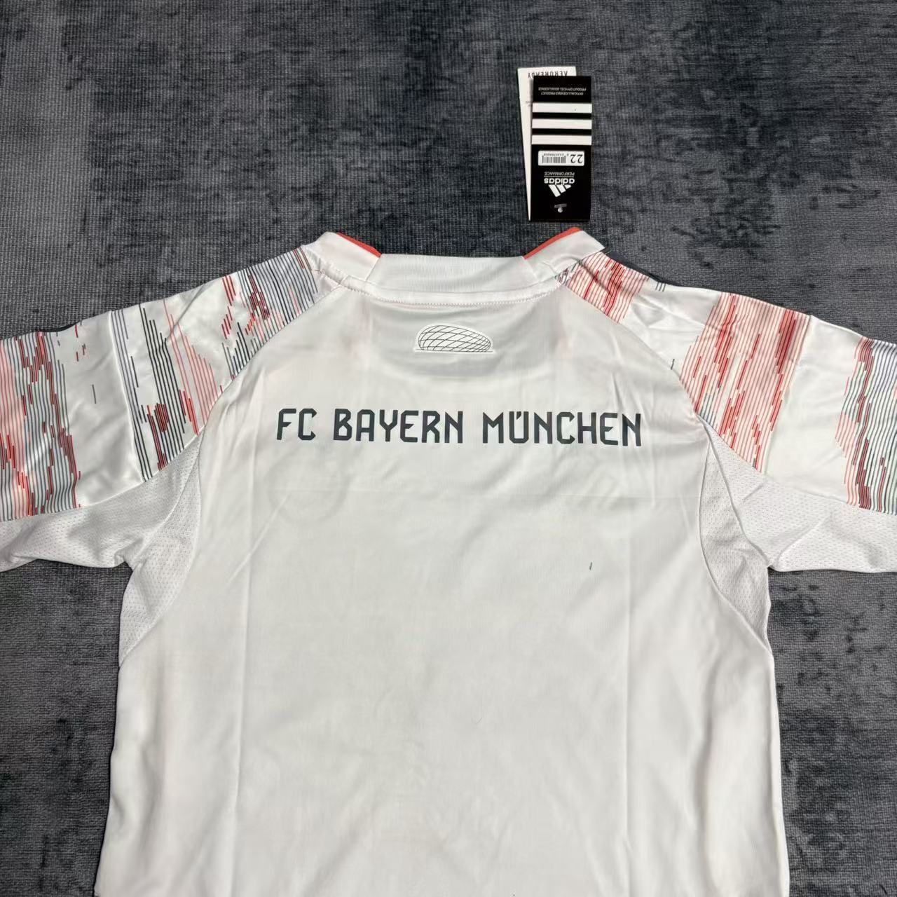 Kids 2025/26 Bayern Munich Away Jersey