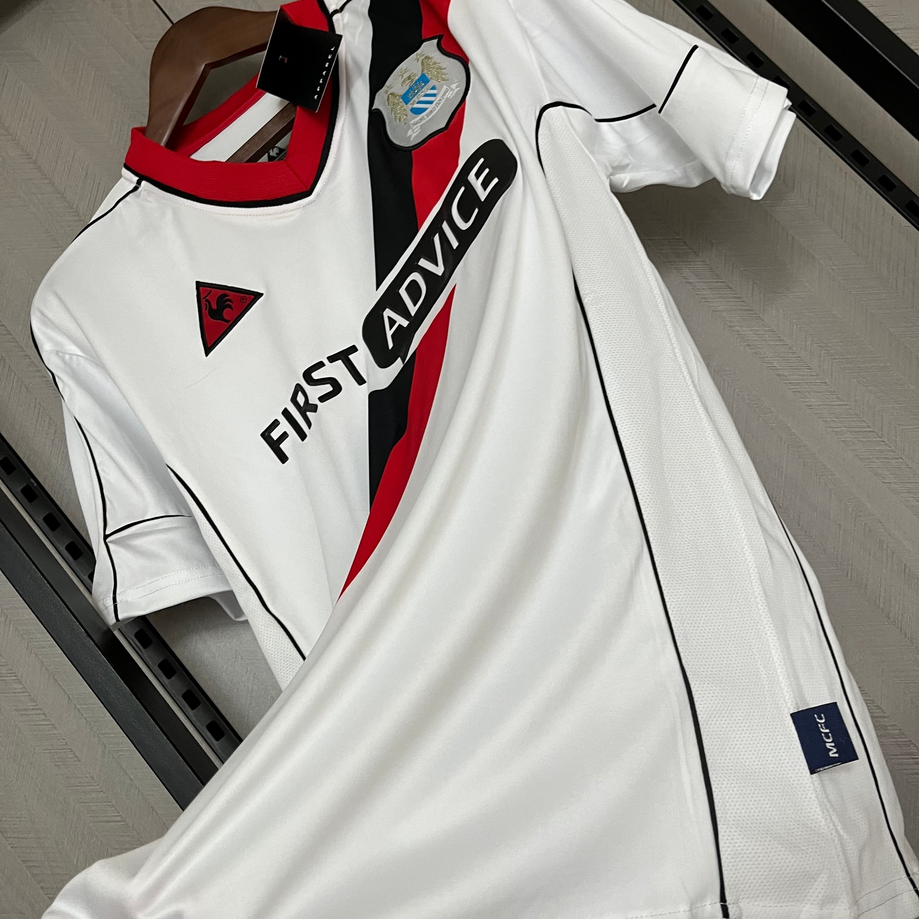 Retro Manchester City 2002/03 away jersey