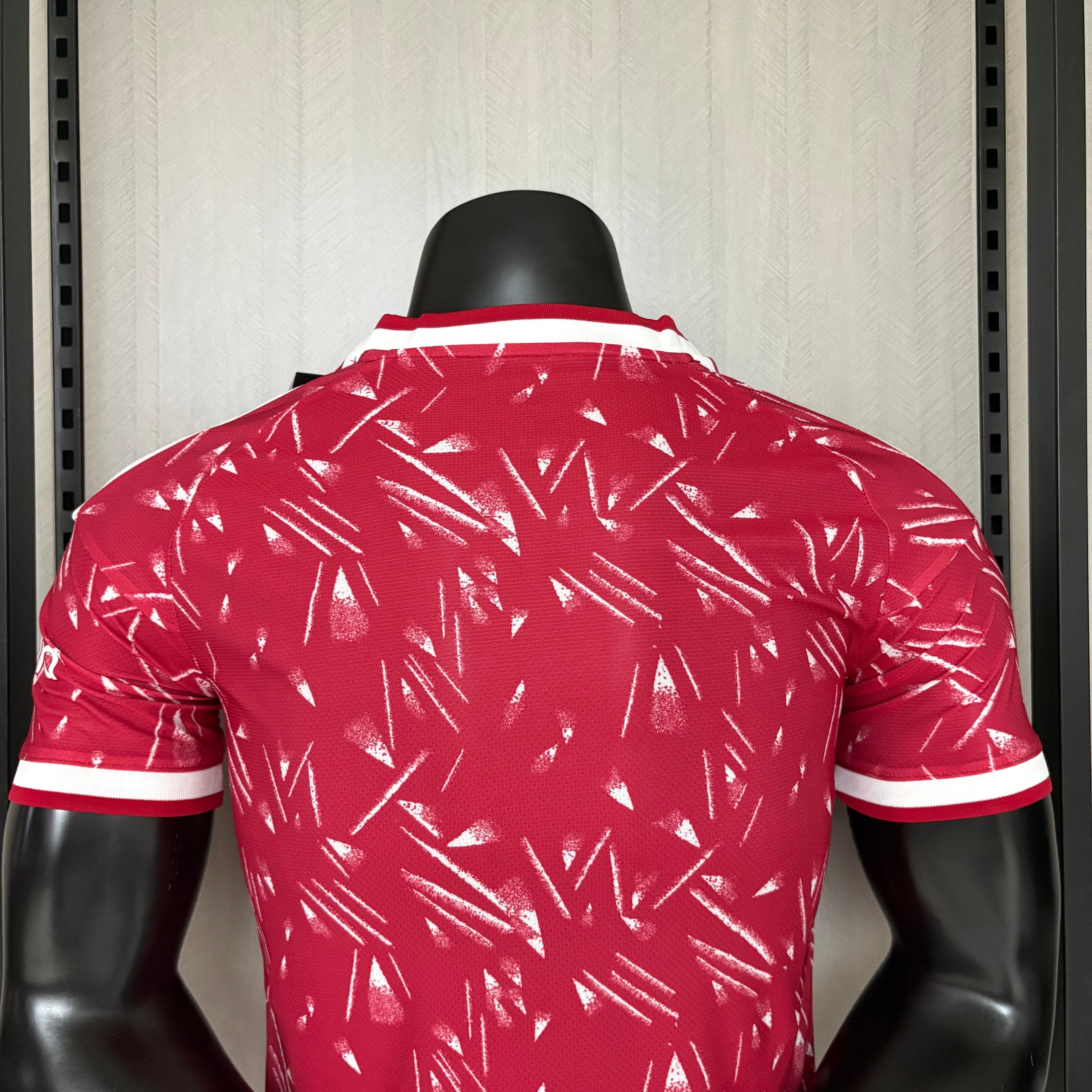Player version 2026/27 Liverpool home jersey