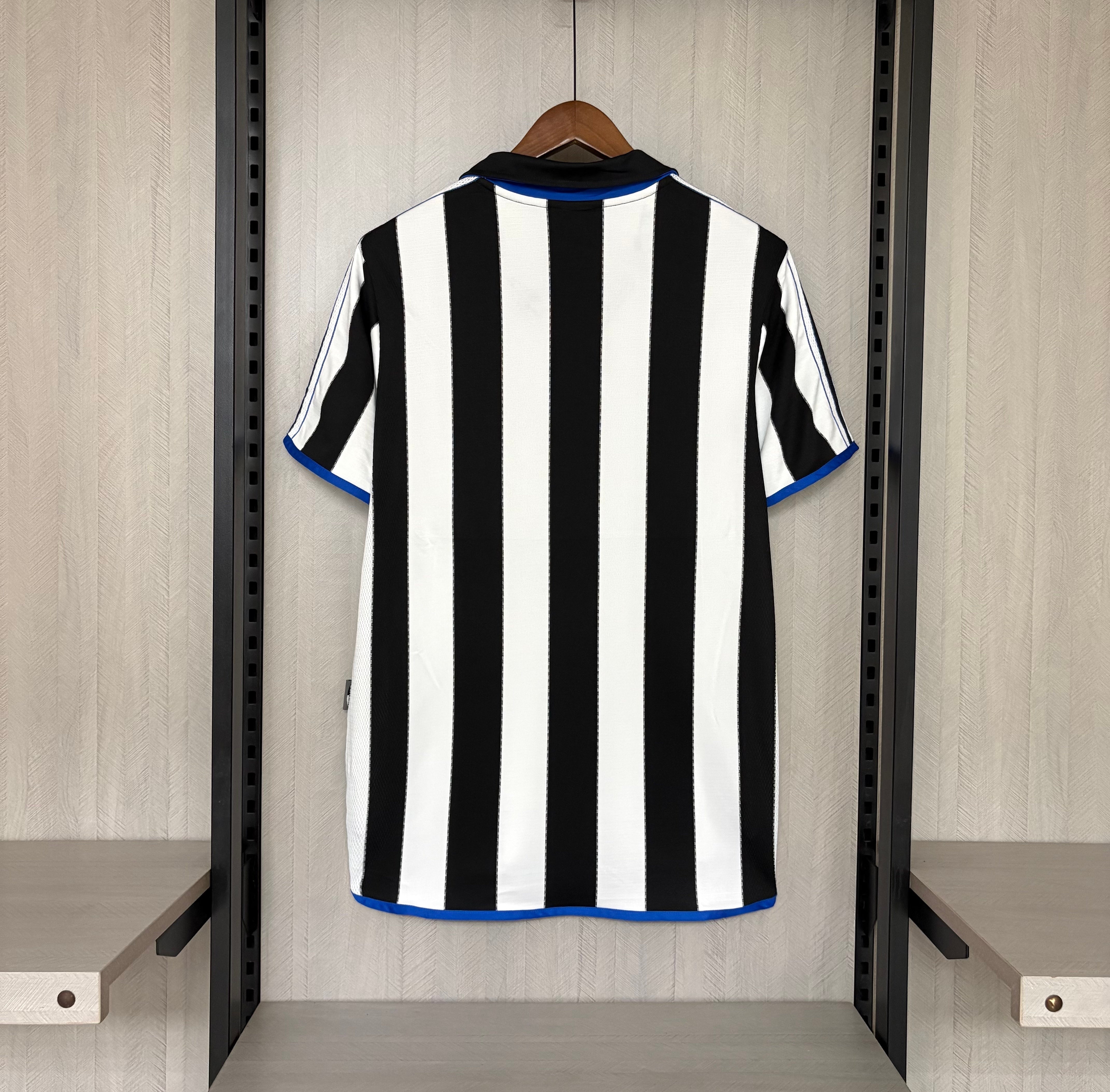 Retro Newcastle 2000/01 Home Jersey