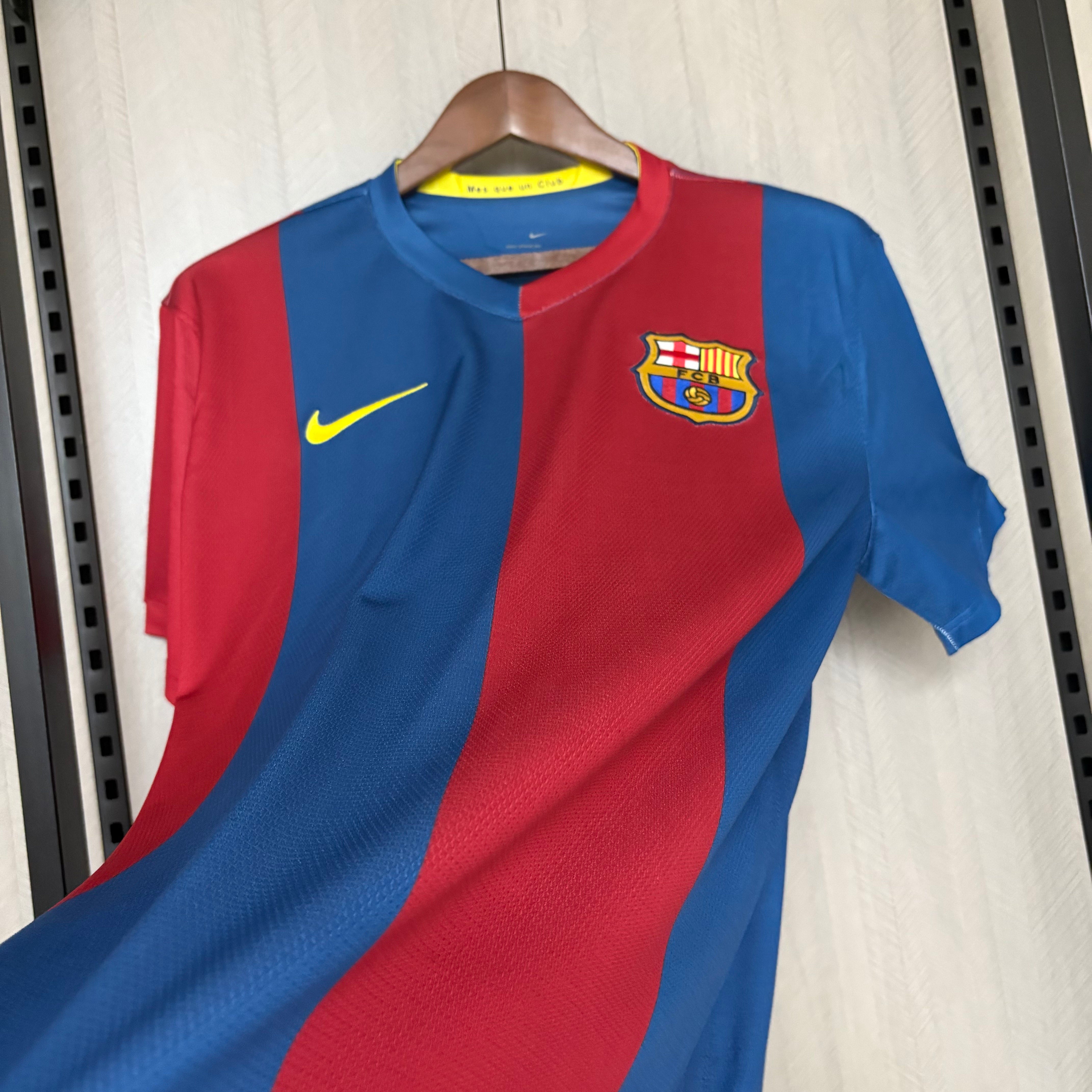 Retro Barcelona 2006/07 Home Jersey
