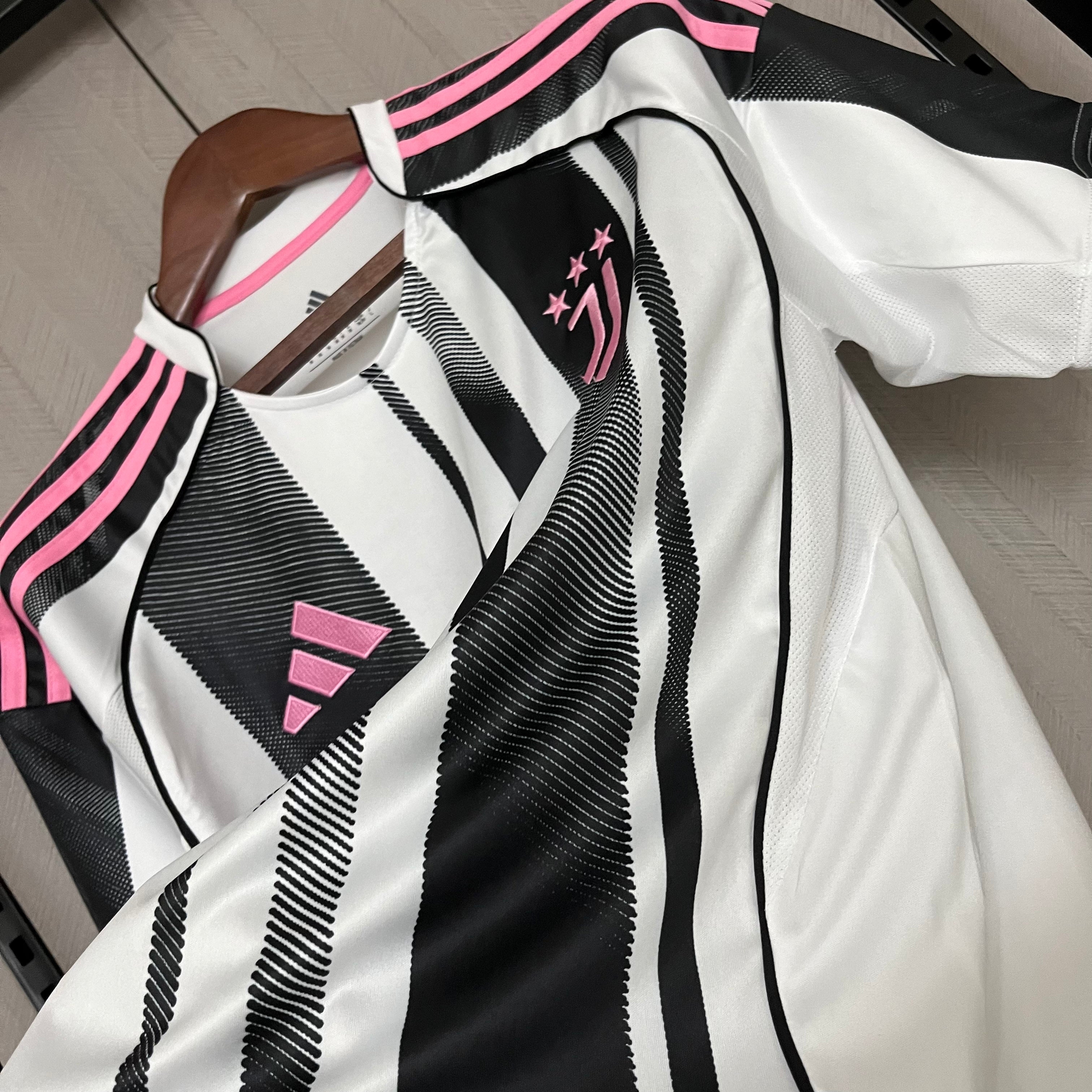 25/26 Juventus Home Jersey