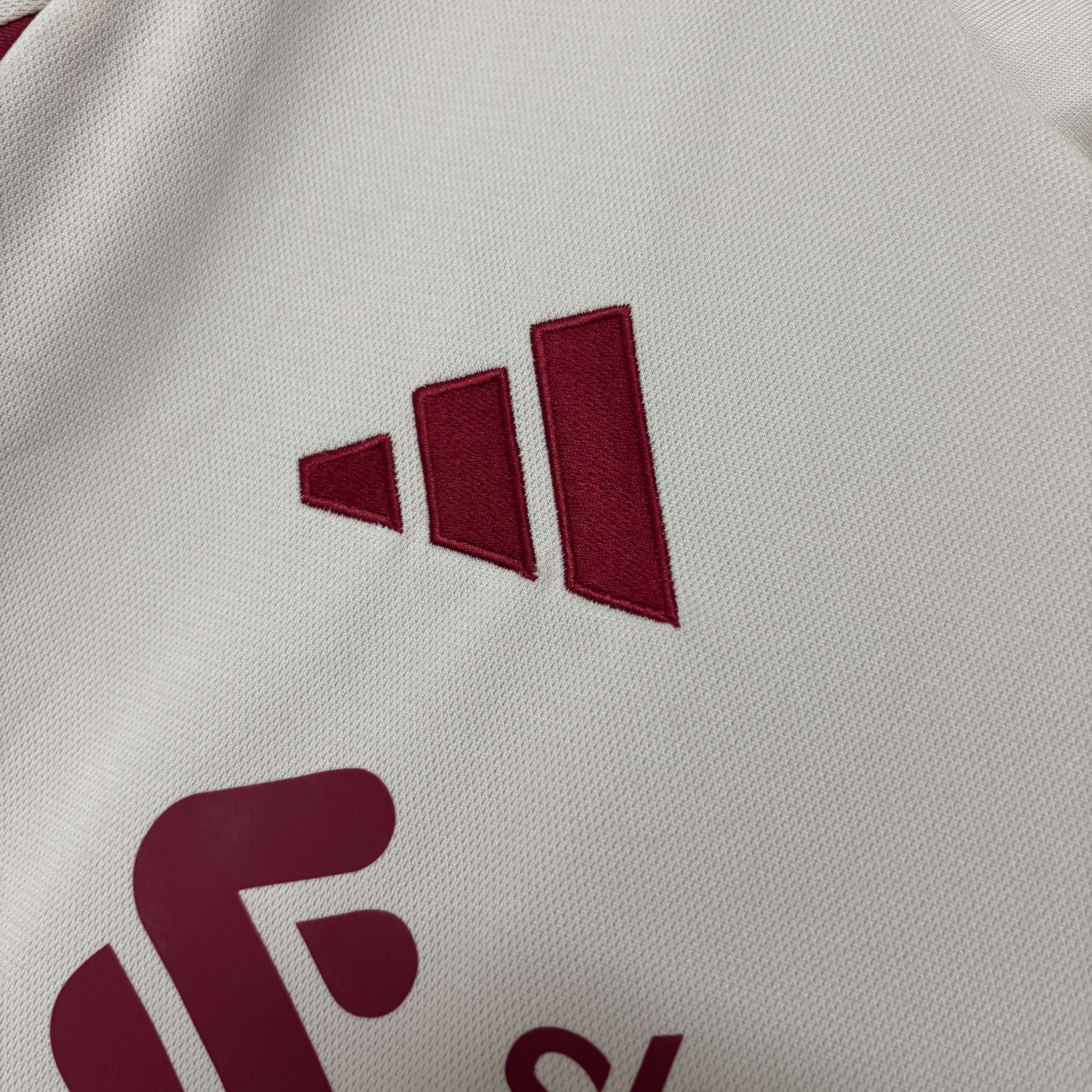Long Sleeve 2025/26 Liverpool Away Jersey