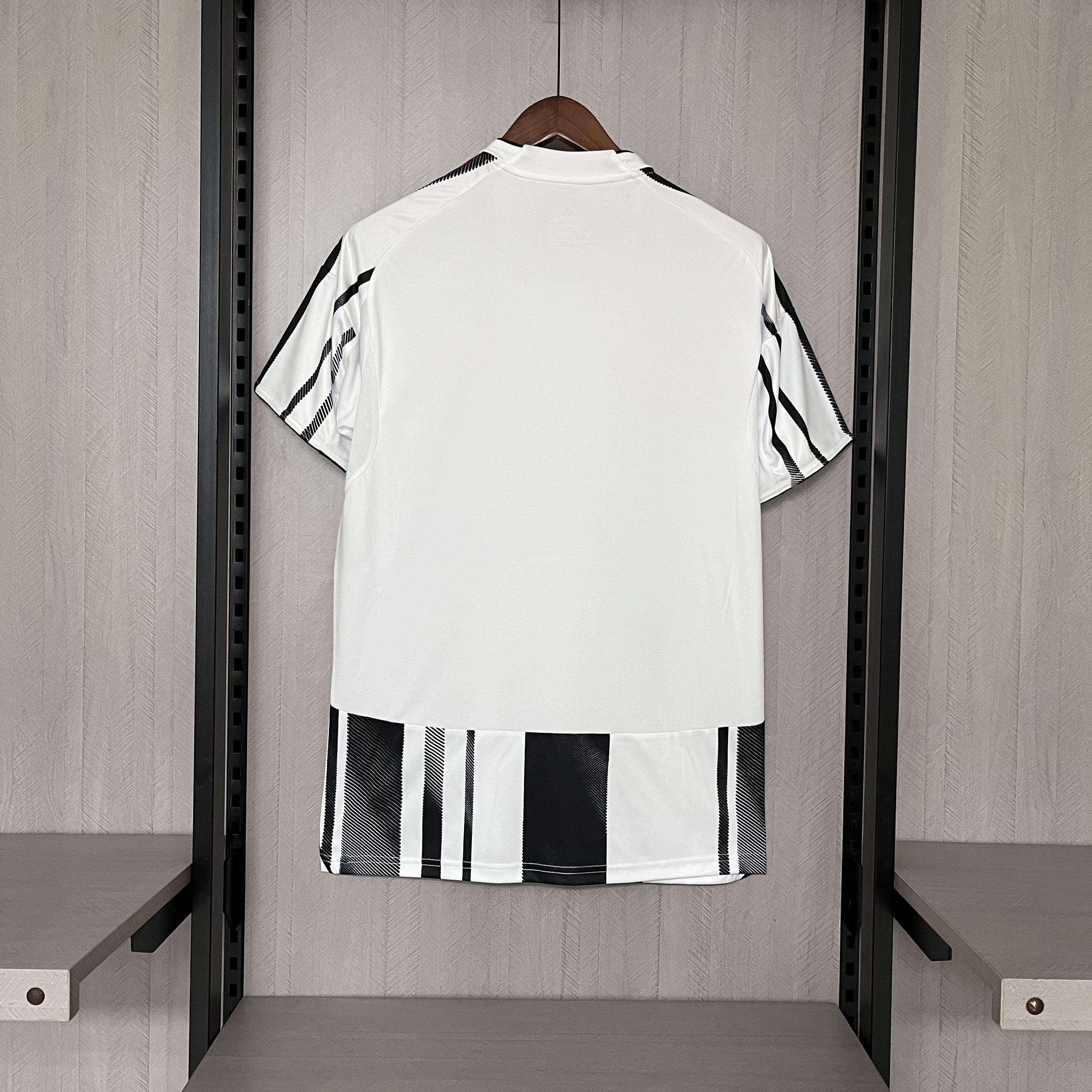 25/26 Juventus Home Jersey