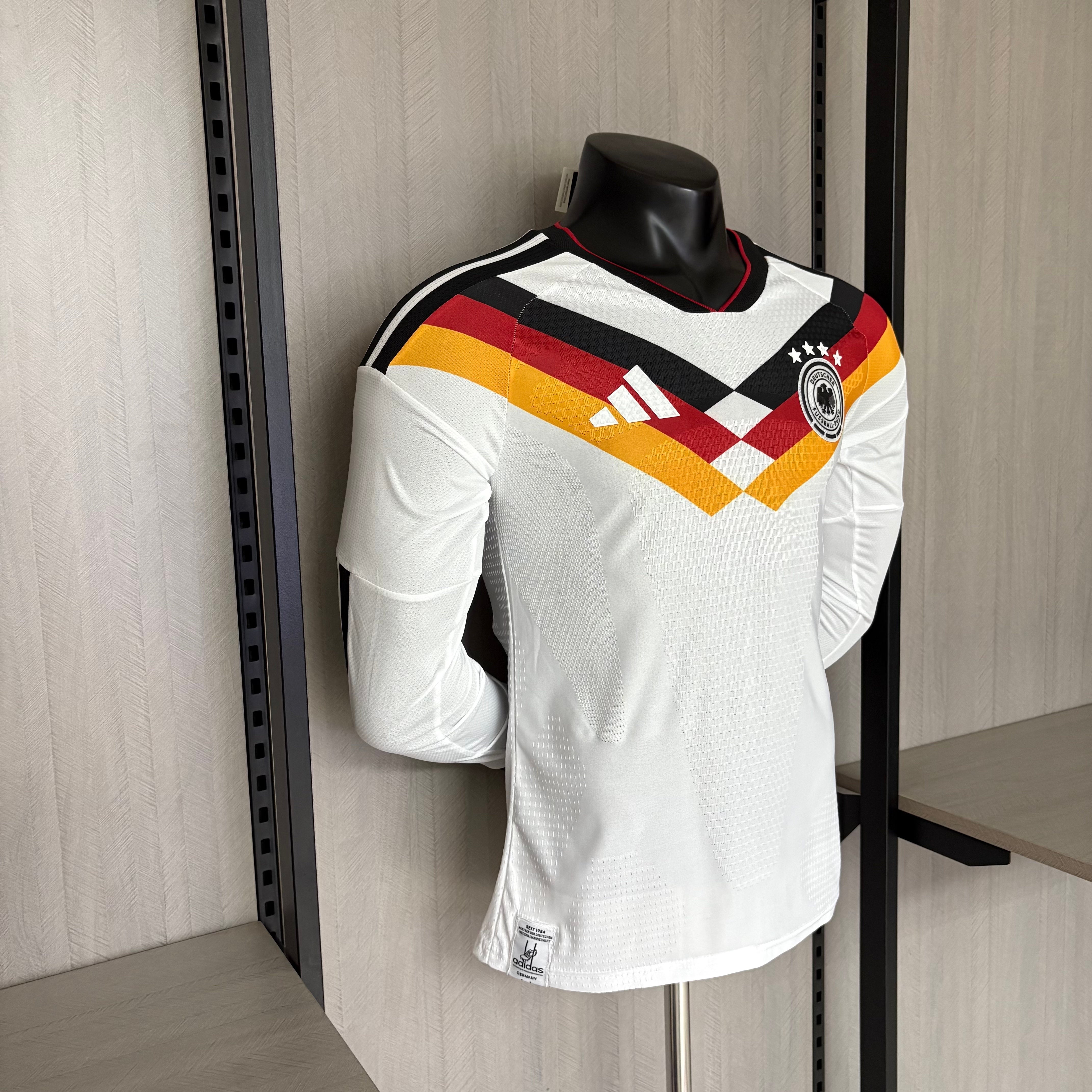 Player version long-sleeved 2026 Germany home jersey