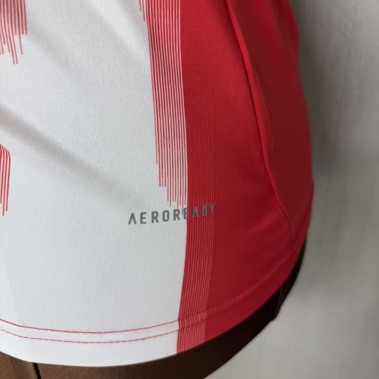 Women's 2025/26 Bayern Munich Home Jersey