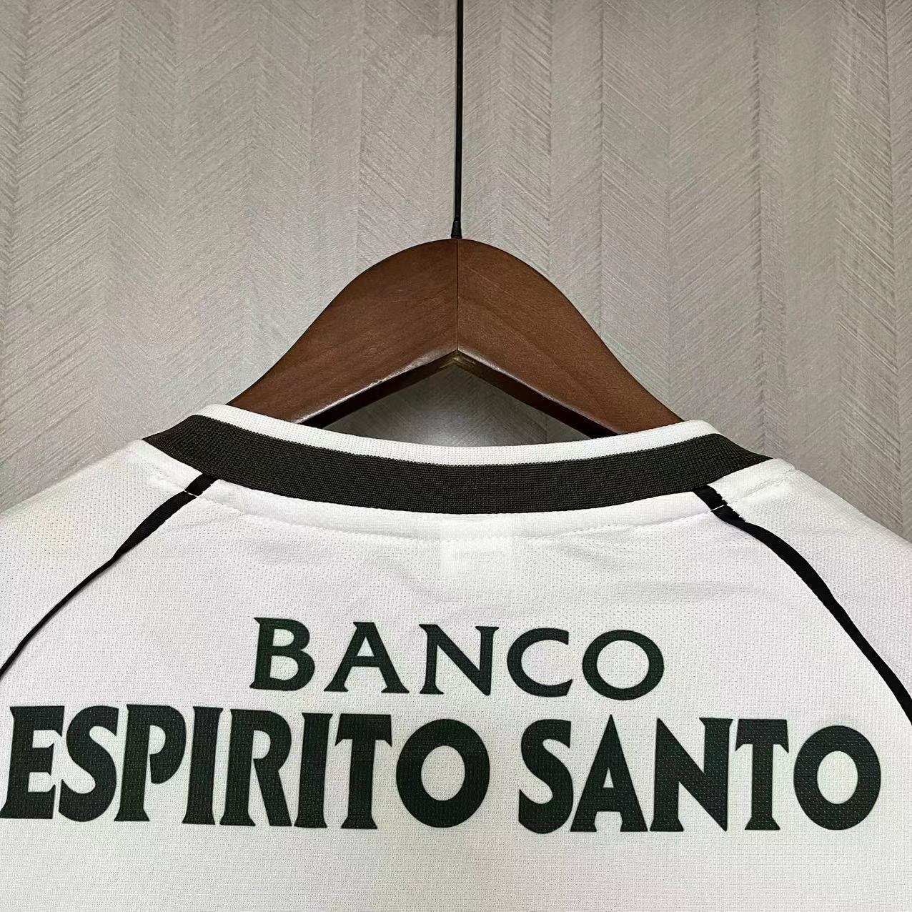 Retro Sporting Lisbon 01/03 Home C. RONALDO