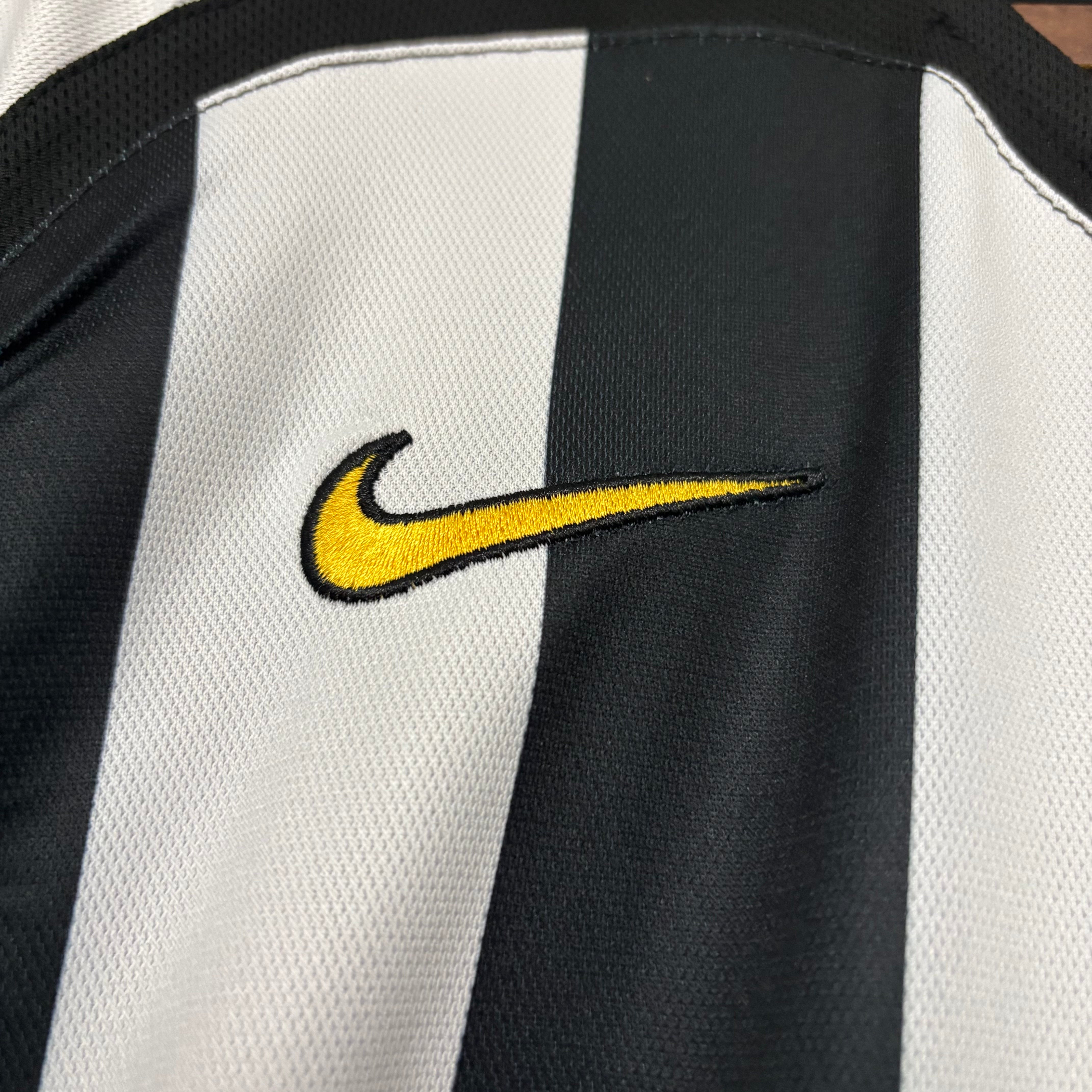 Retro 2005/06 YW Home Jersey