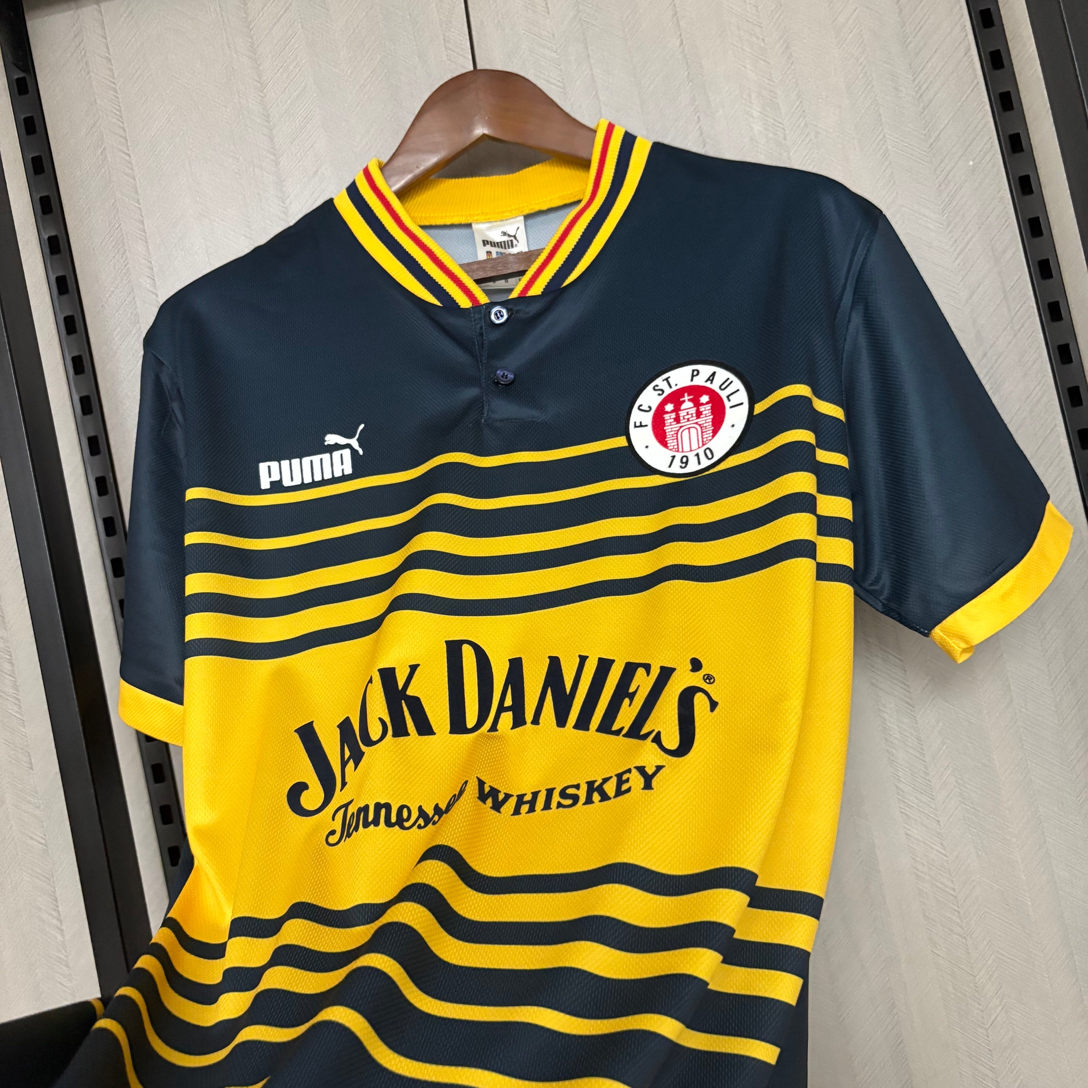 Retro St. Pauli 1997/98 away jersey