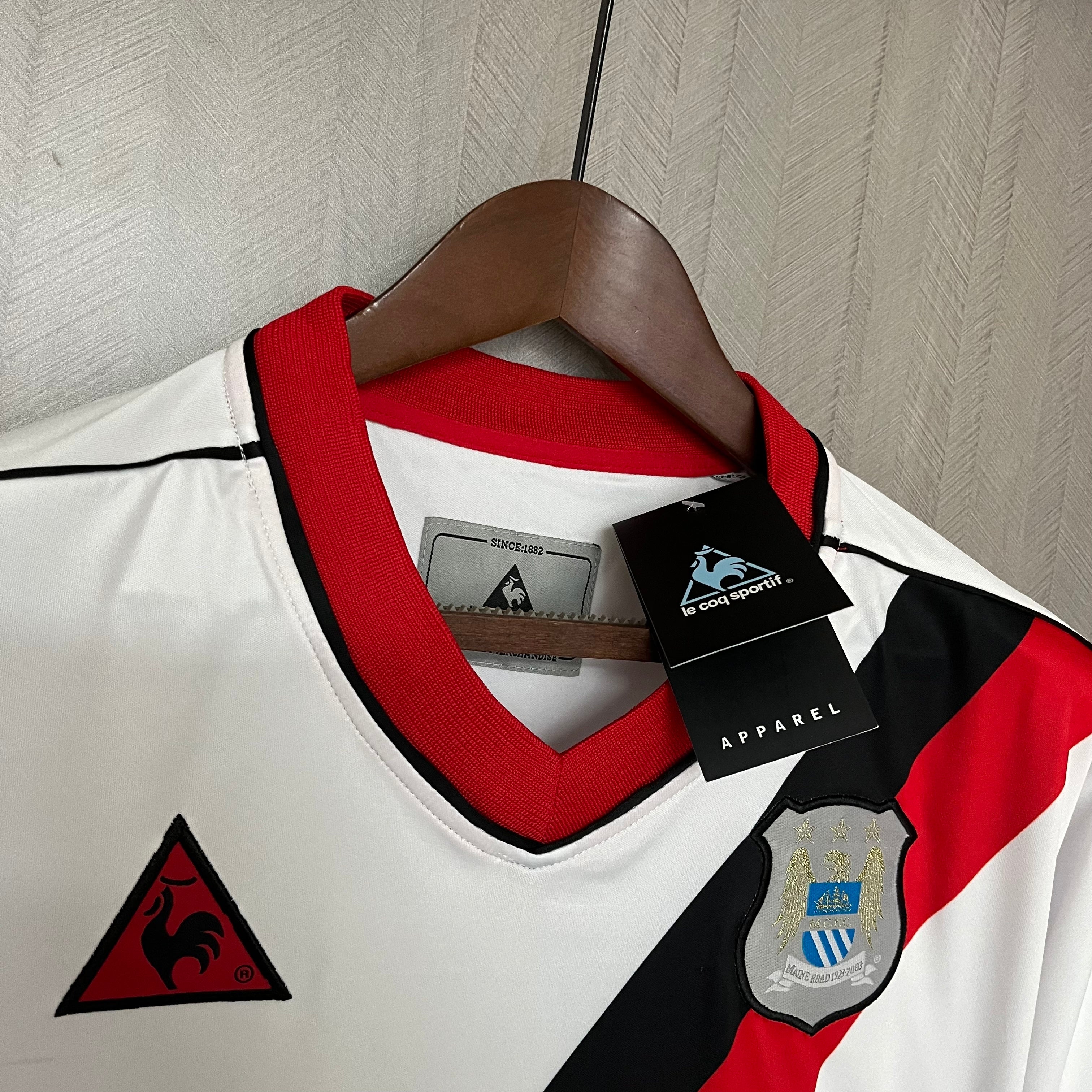 Retro Manchester City 2002/03 away jersey