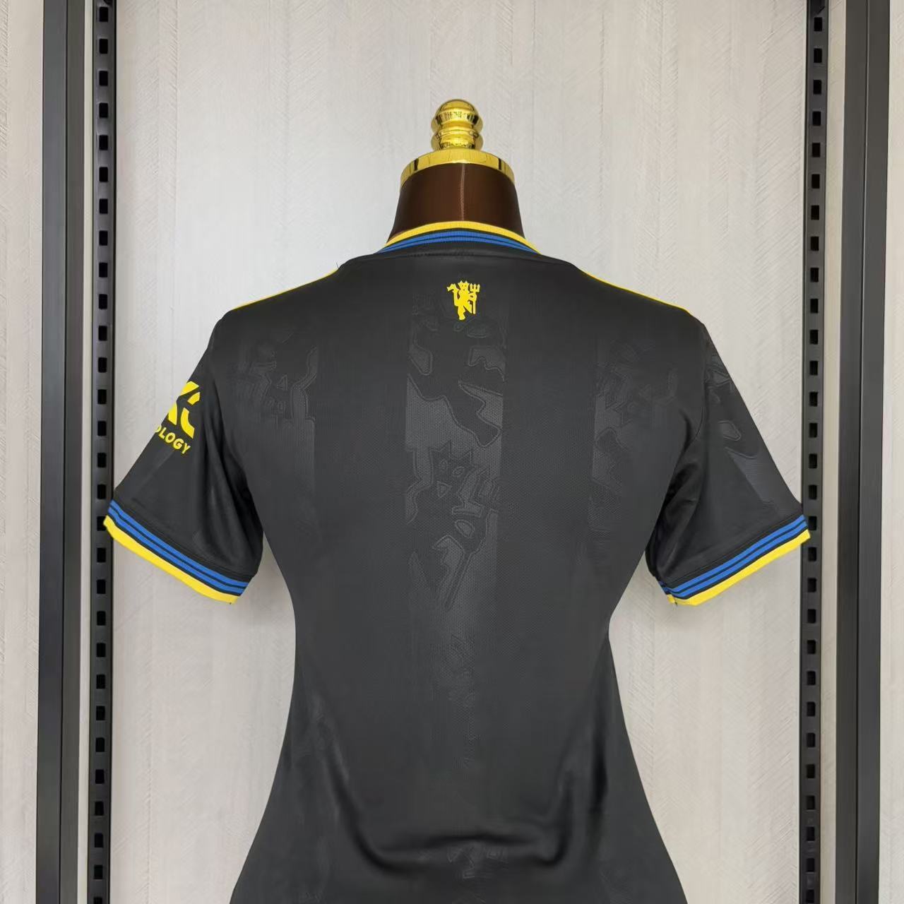 Women's 2025/26 M-U III Jersey